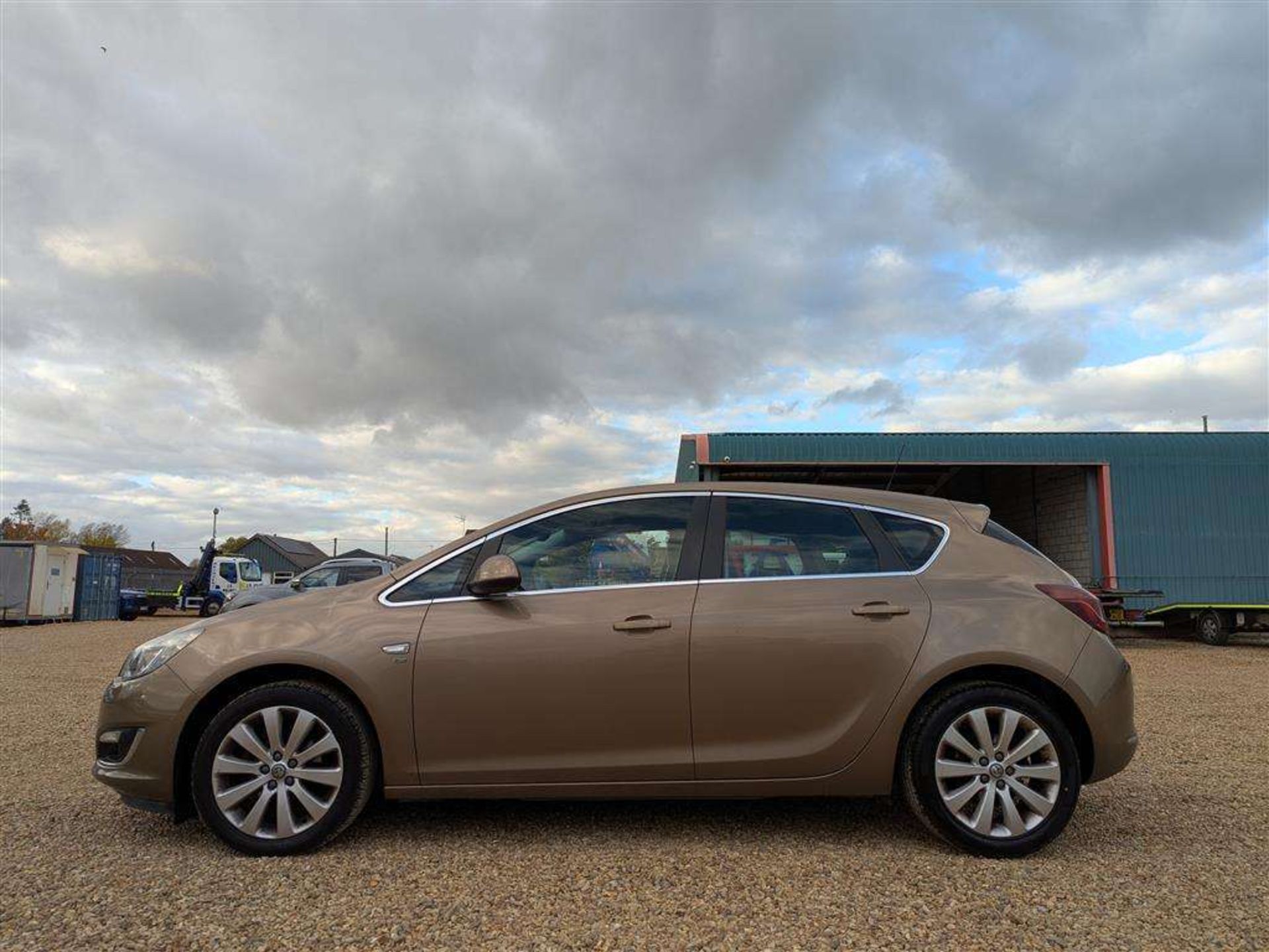 2014 VAUXHALL ASTRA ELITE - Image 2 of 27