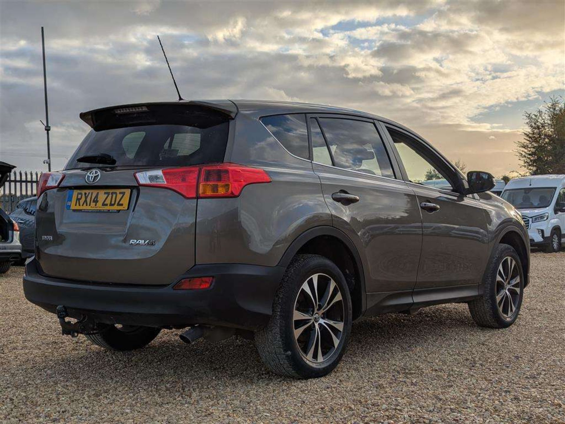 2014 TOYOTA RAV4 ICON D-4D 4X2 - Image 6 of 27