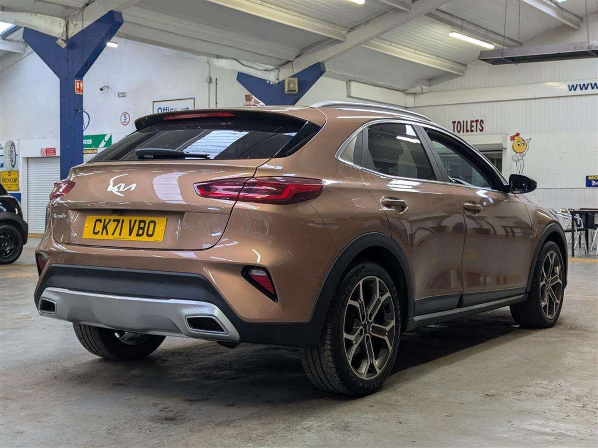 2021 KIA XCEED 3 ISG - Image 6 of 27