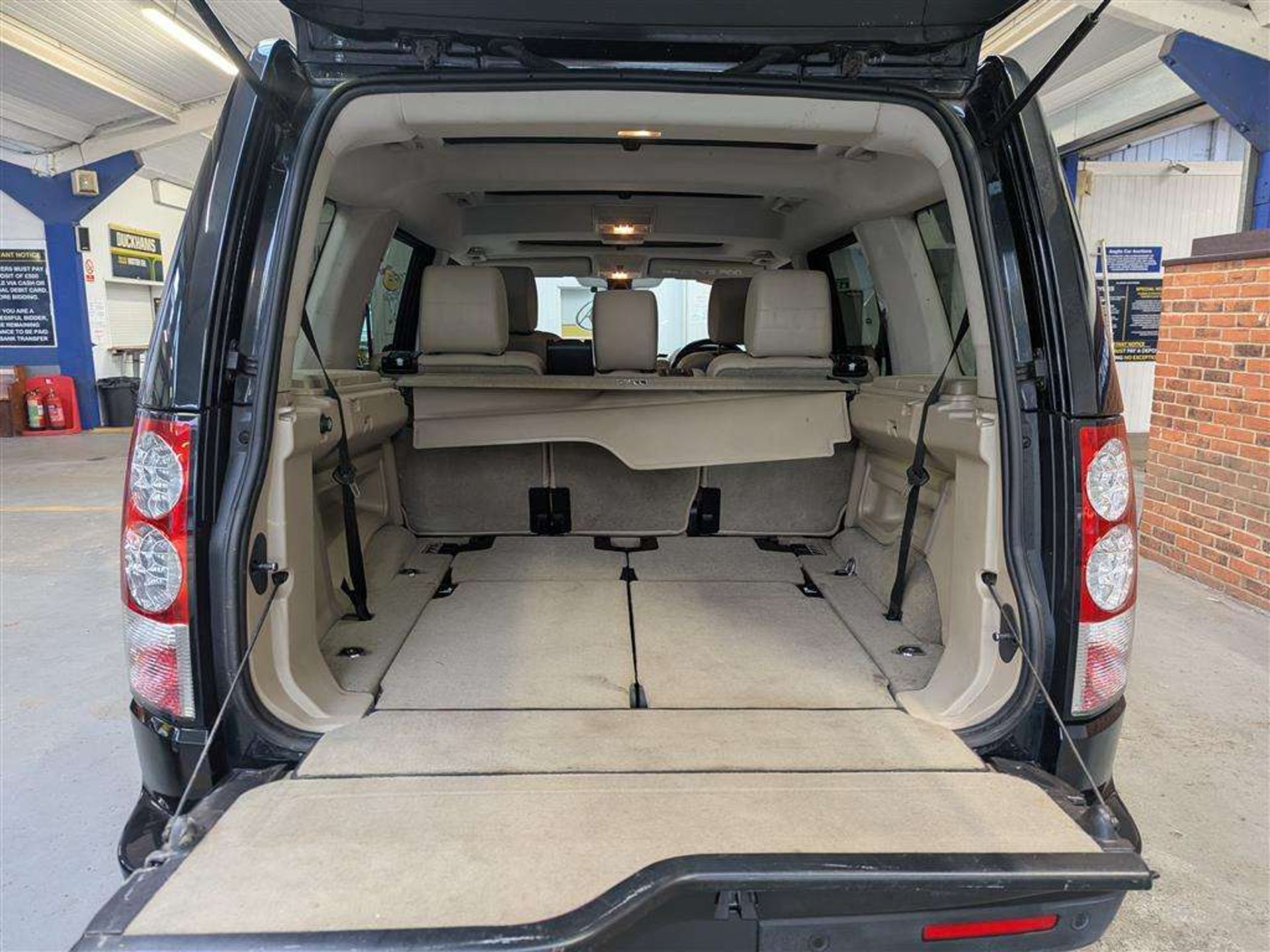 2011 LAND ROVER DISCOVERY HSE SDV6 AUTO - Image 9 of 54