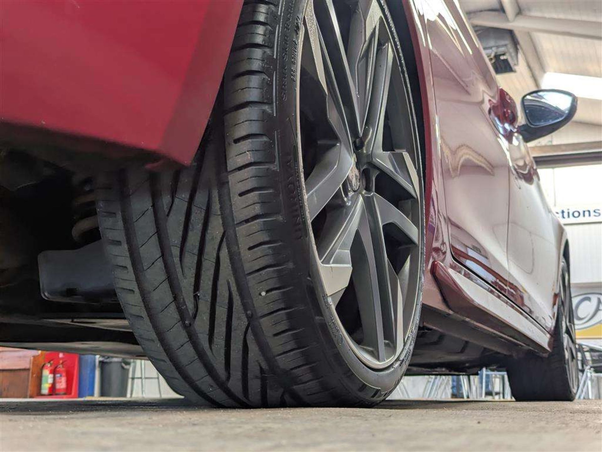 2015 PEUGEOT 308 GTI BY PEUGEOTSPORT T - Image 12 of 30