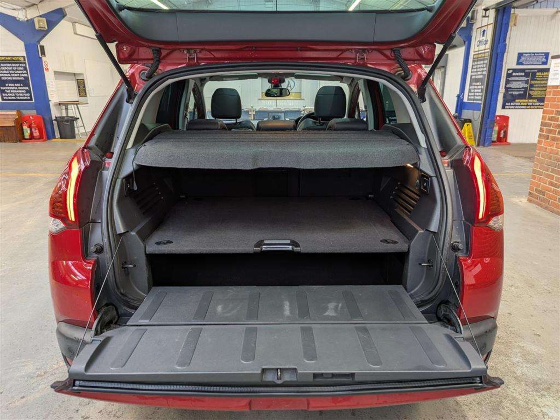 2015 PEUGEOT 3008 ALLURE PURE TECH S/S - Image 9 of 29