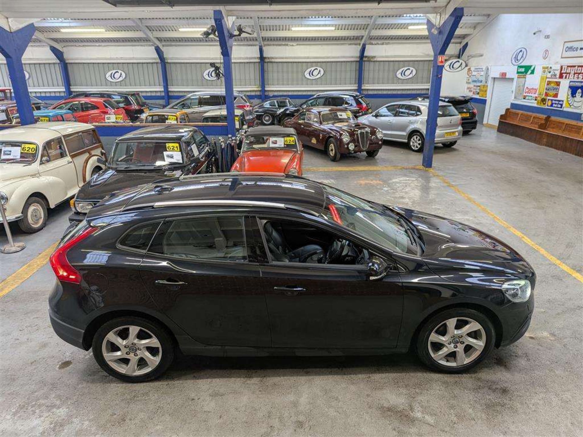 2013 VOLVO V40 CROSS COUNTRY LUX D2 - Image 28 of 29