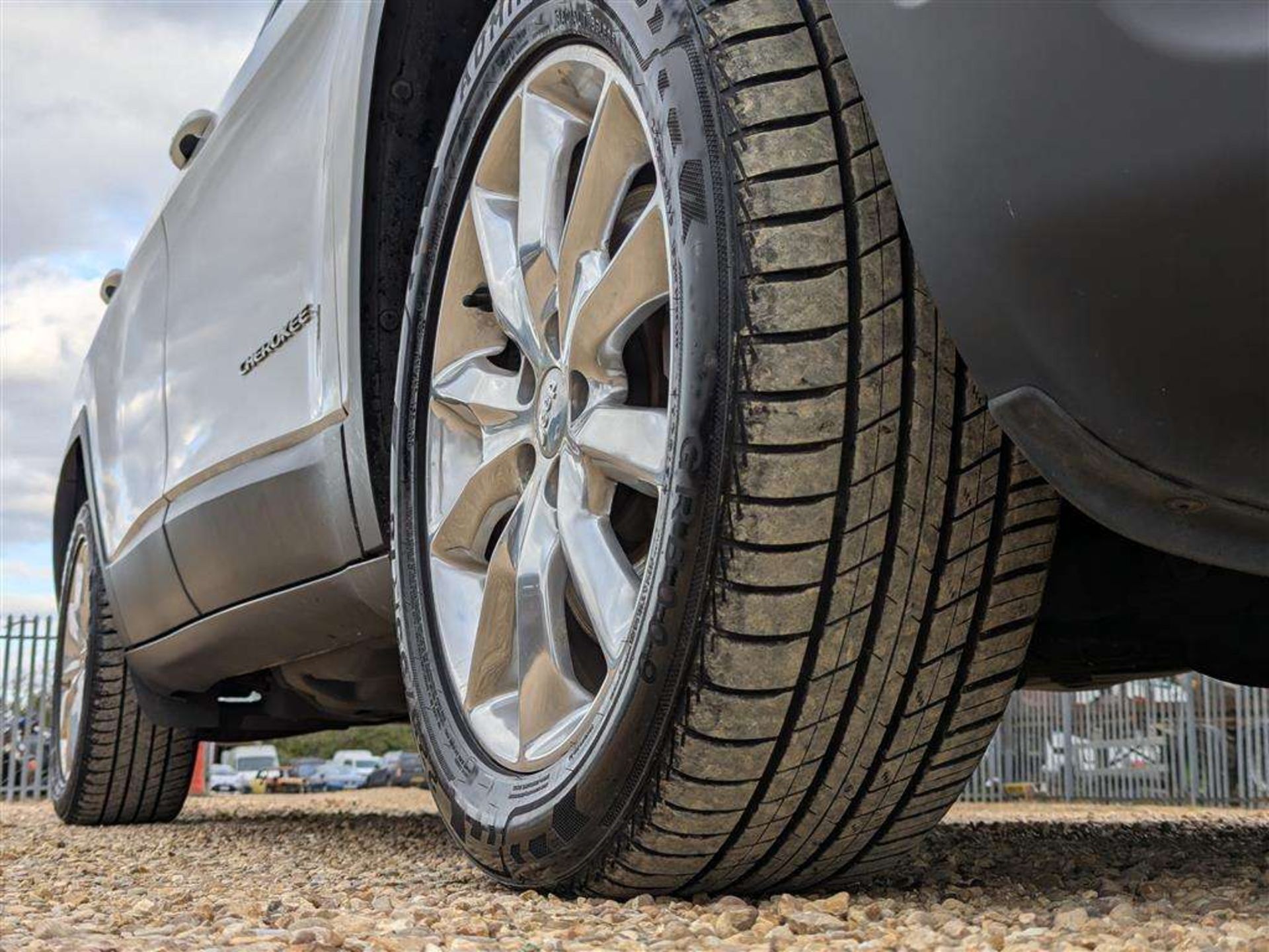 2016 JEEP CHEROKEE LIMITED M-JET II - Image 12 of 26