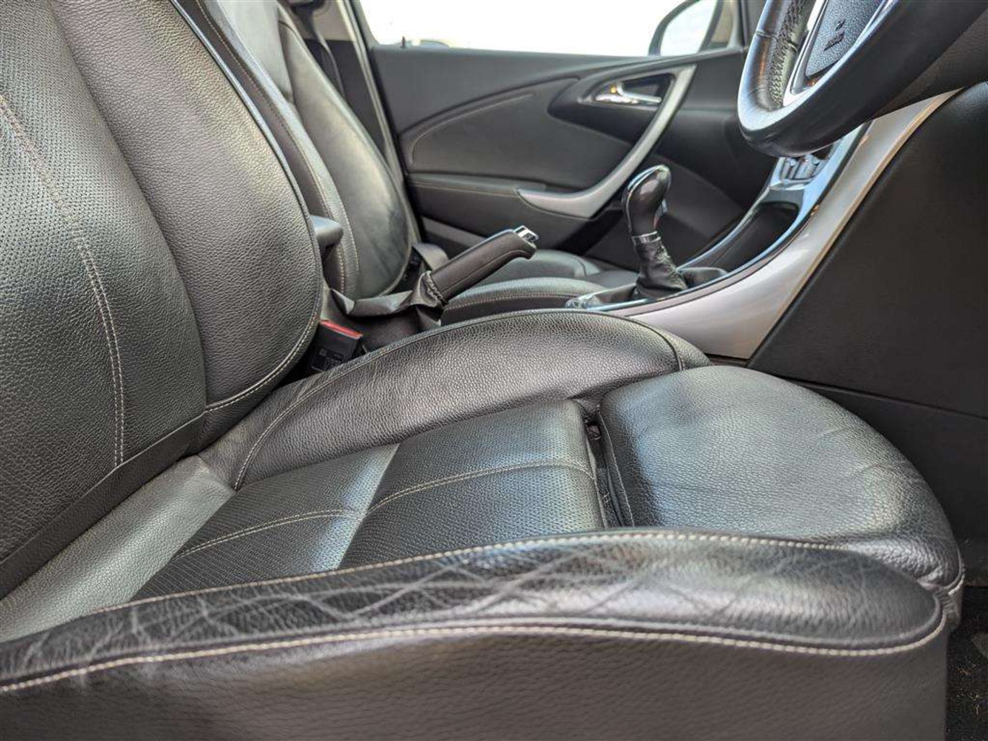 2014 VAUXHALL ASTRA ELITE - Image 15 of 27