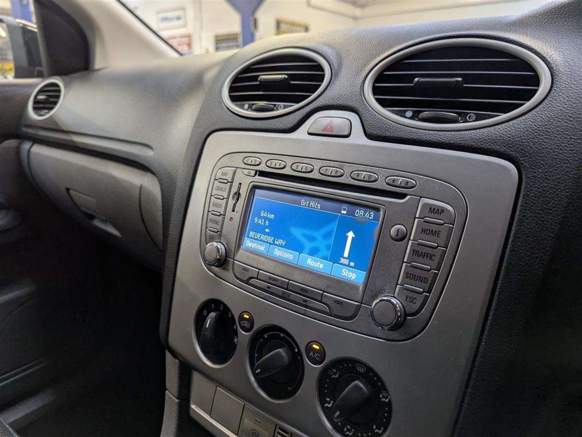 2011 FORD FOCUS SPORT AUTO - Image 18 of 29