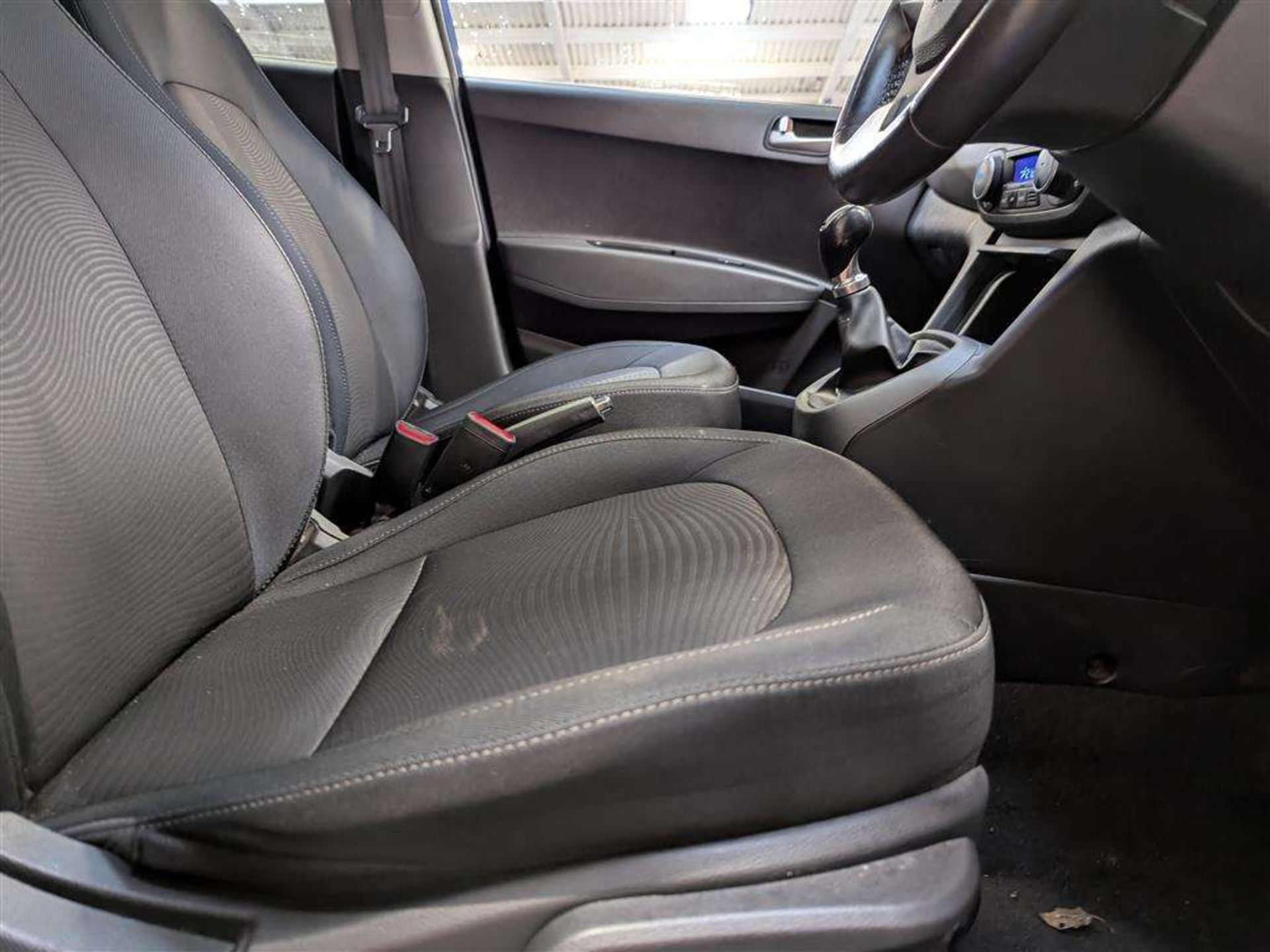 2018 HYUNDAI I10 PREMIUM SE - Image 14 of 27