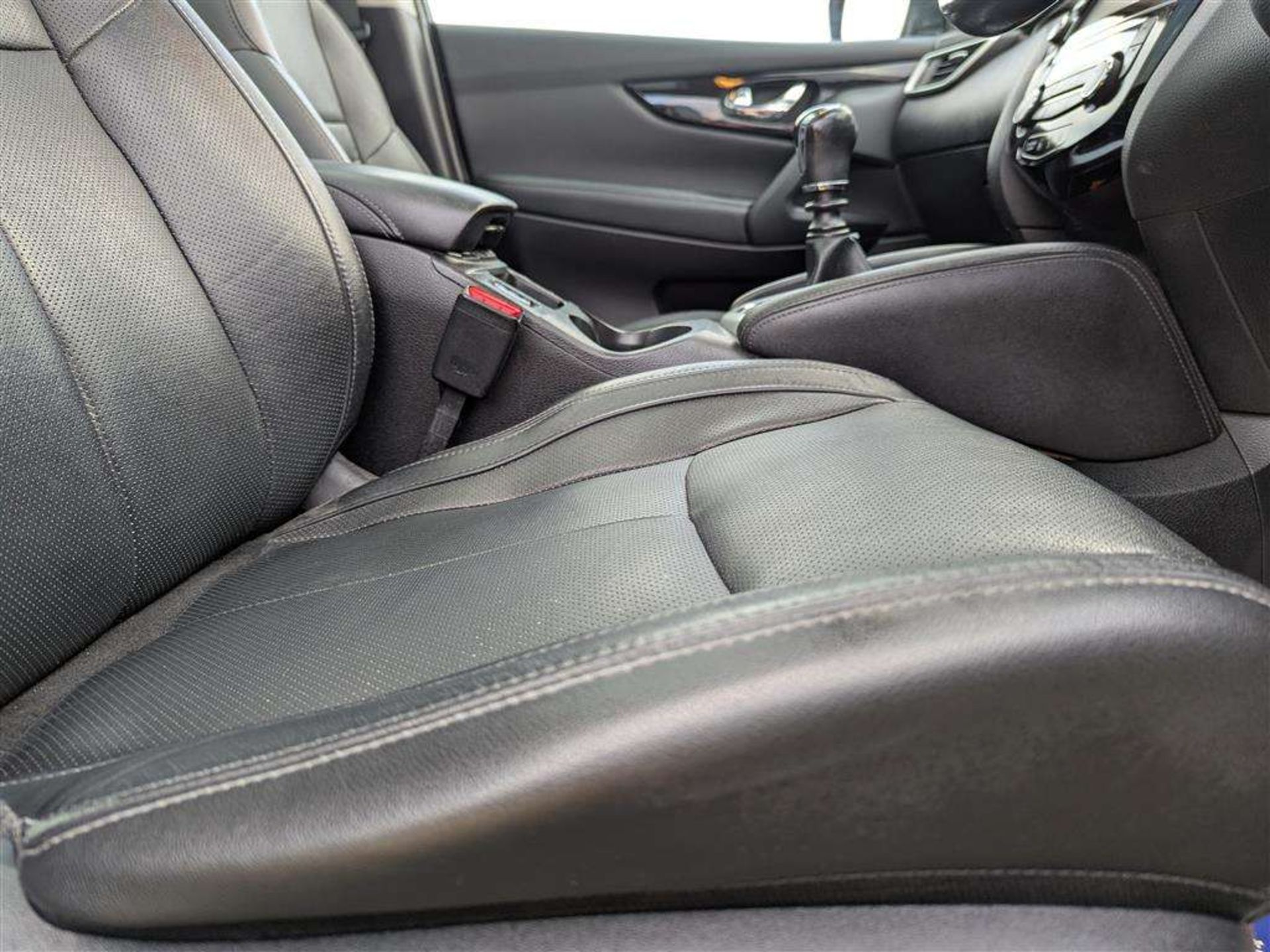 2017 NISSAN QASHQAI TEKNA DCI - Image 17 of 28