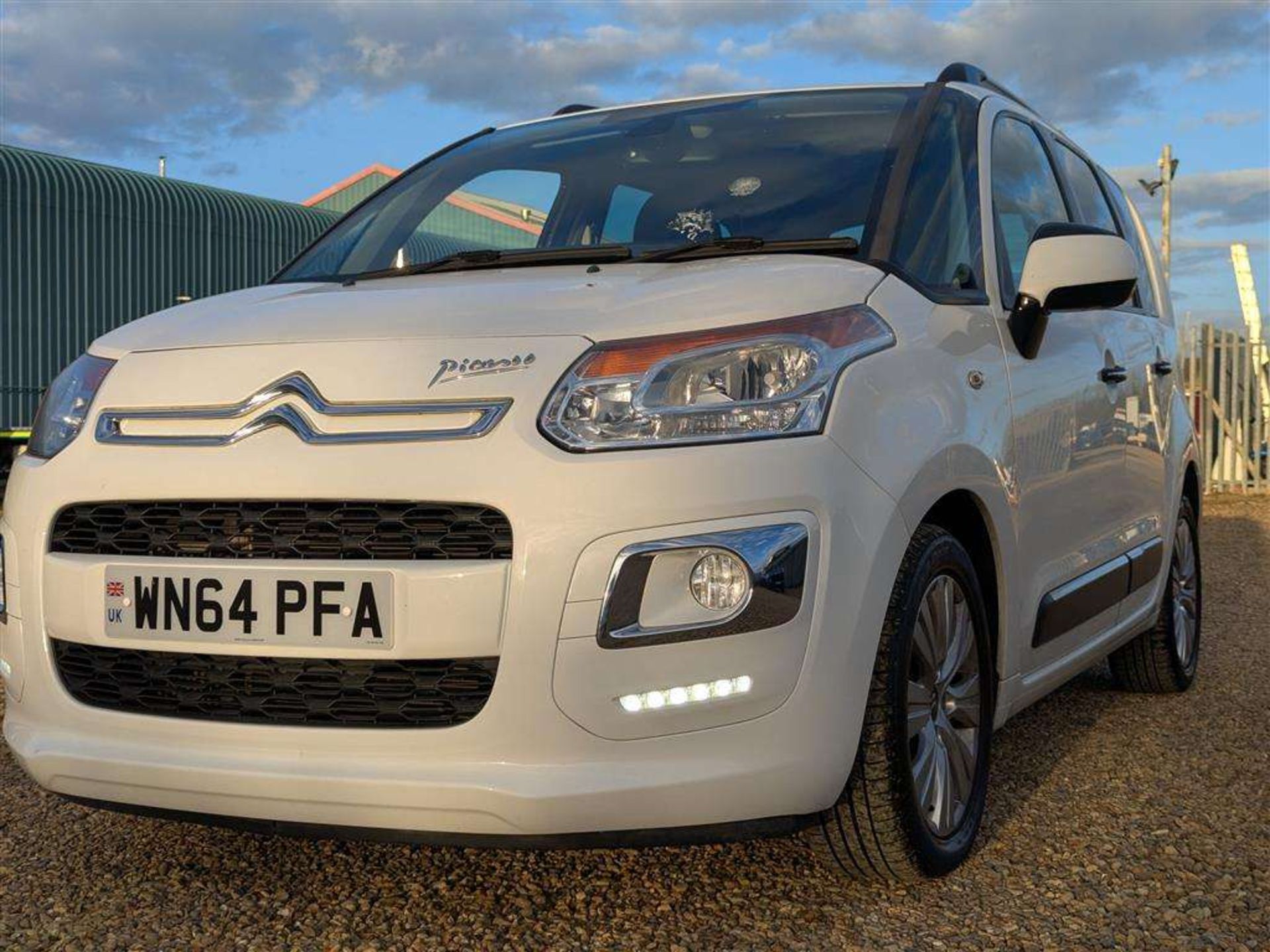 2014 CITROEN C3 PICASSO EXCLUSIVE HDI - Image 9 of 26
