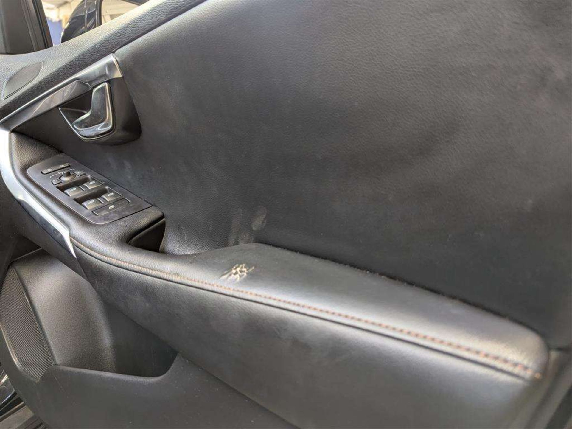 2013 VOLVO V40 CROSS COUNTRY LUX D2 - Image 17 of 29