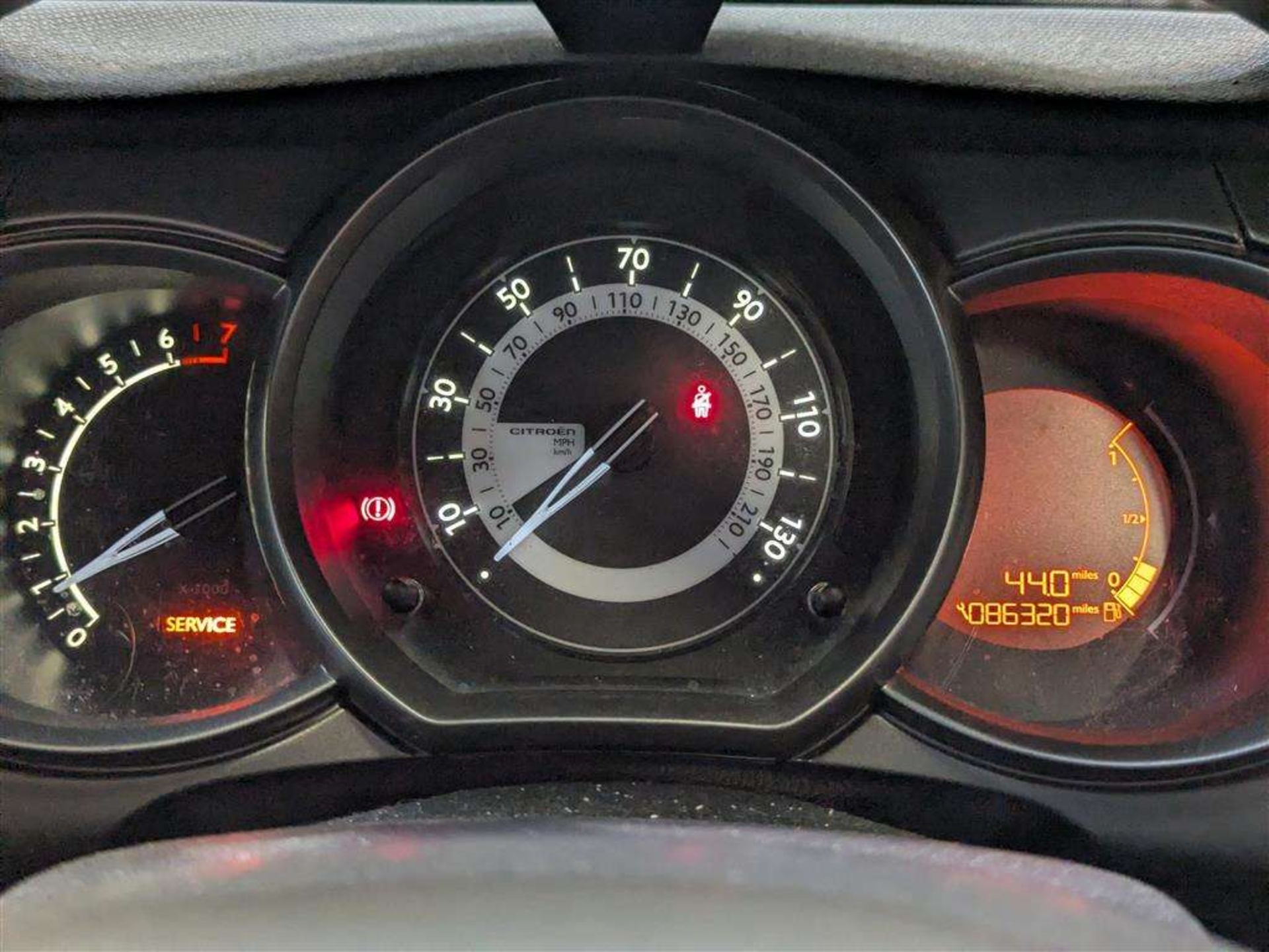 2014 CITROEN C3 VTR + - Image 26 of 28