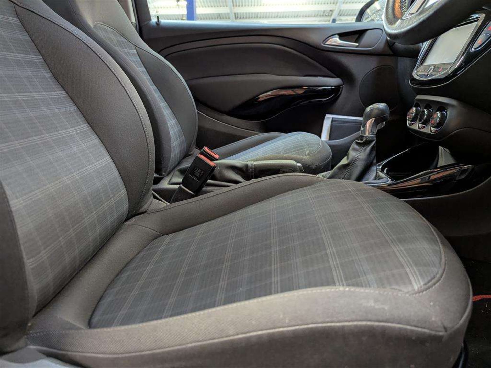 2014 VAUXHALL ADAM GLAM - Image 17 of 28