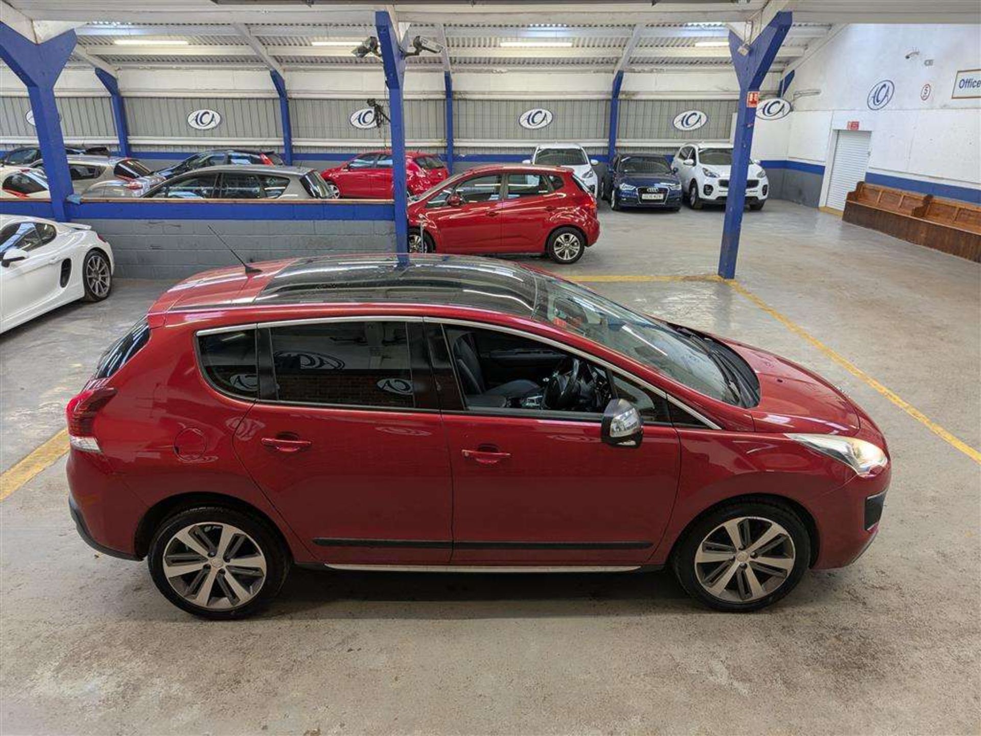 2015 PEUGEOT 3008 ALLURE PURE TECH S/S - Image 28 of 29