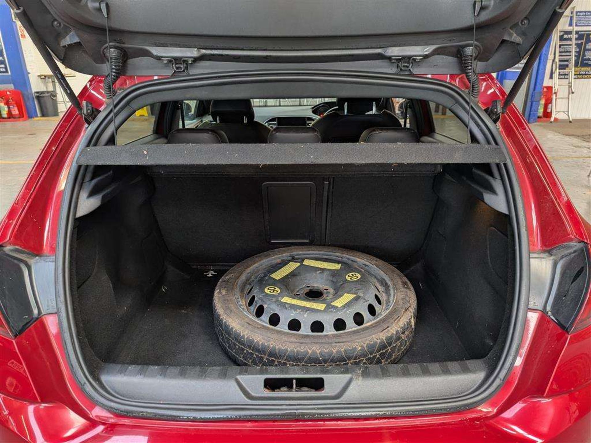 2015 PEUGEOT 308 GTI BY PEUGEOTSPORT T - Image 18 of 30