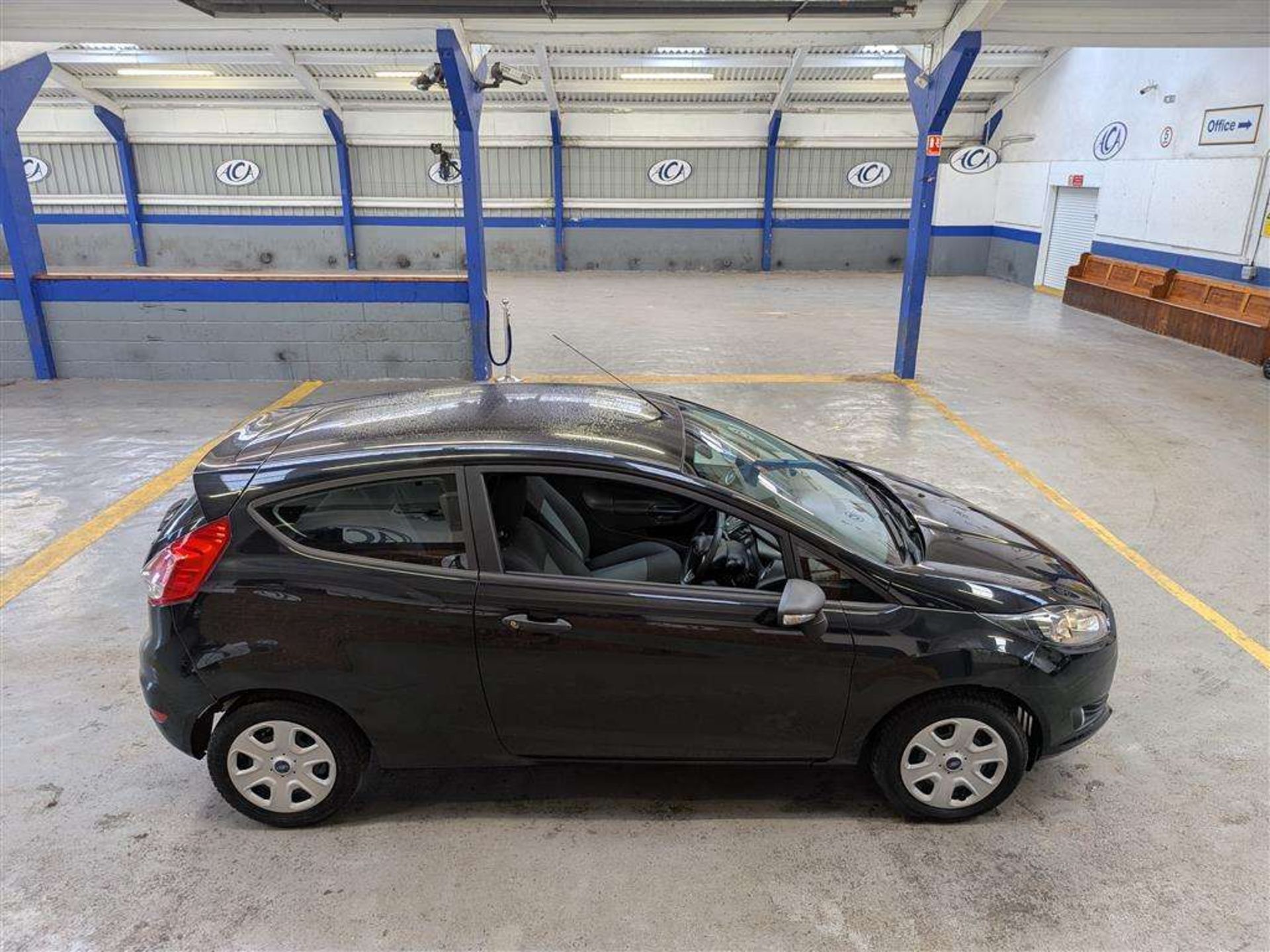2015 FORD FIESTA STUDIO - Image 27 of 28