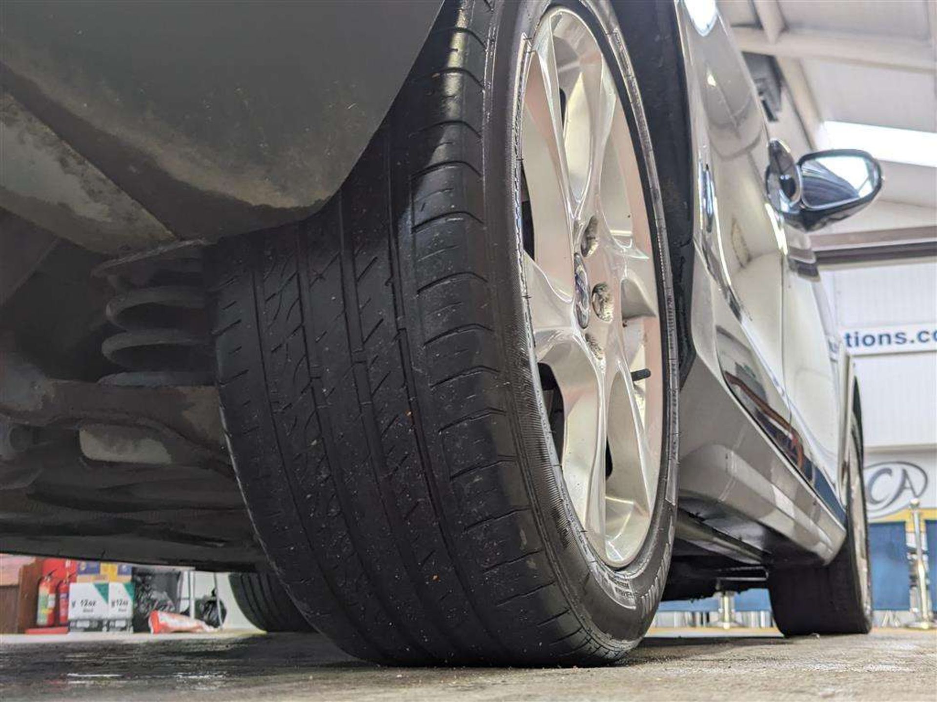 2013 VOLVO V40 CROSS COUNTRY LUX D2 - Image 13 of 29