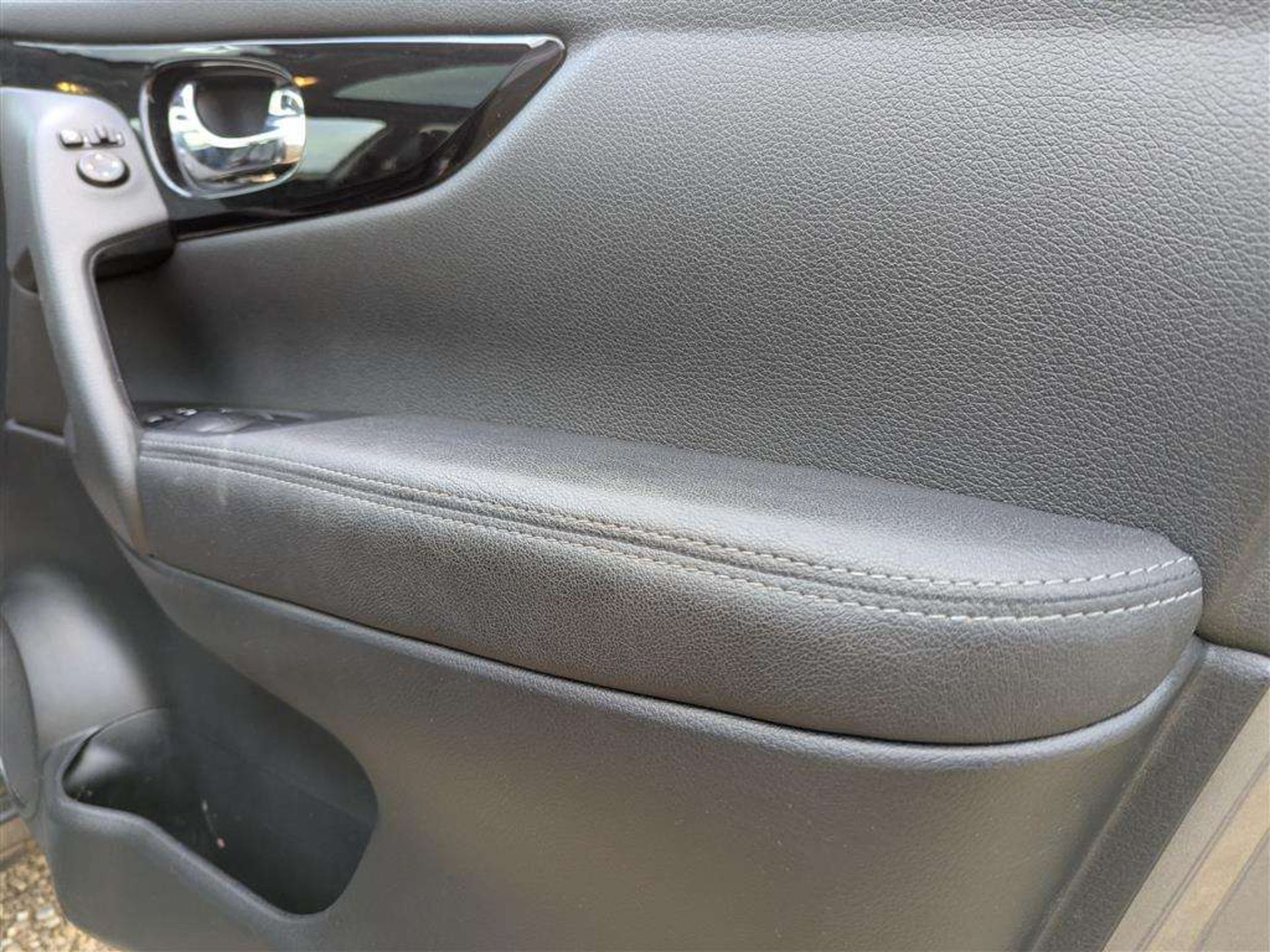 2017 NISSAN QASHQAI TEKNA DCI - Image 20 of 28