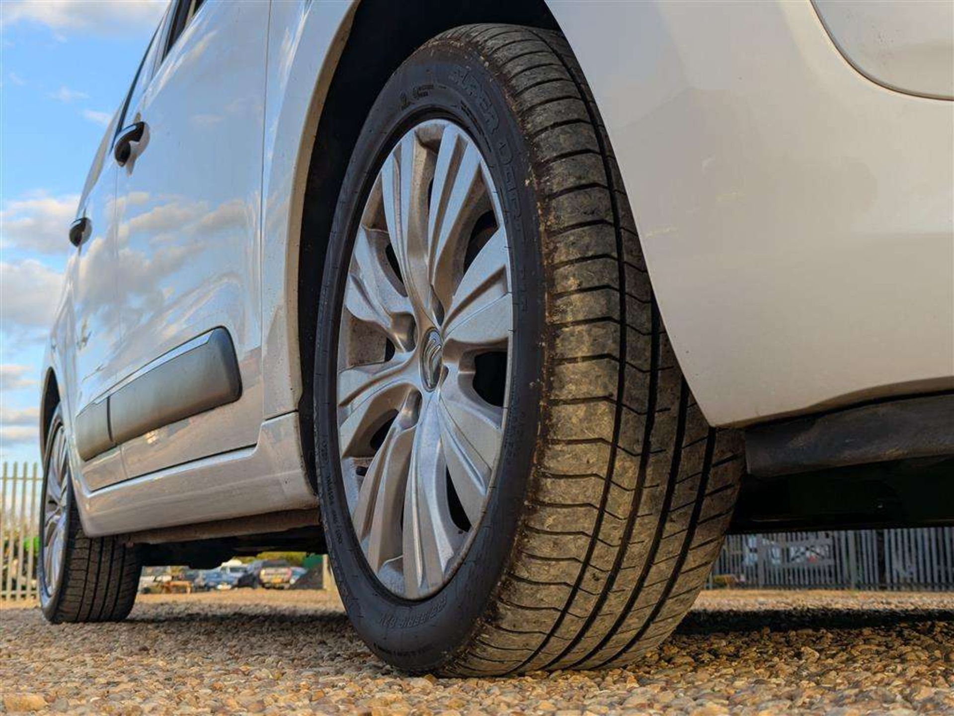 2014 CITROEN C3 PICASSO EXCLUSIVE HDI - Image 12 of 26