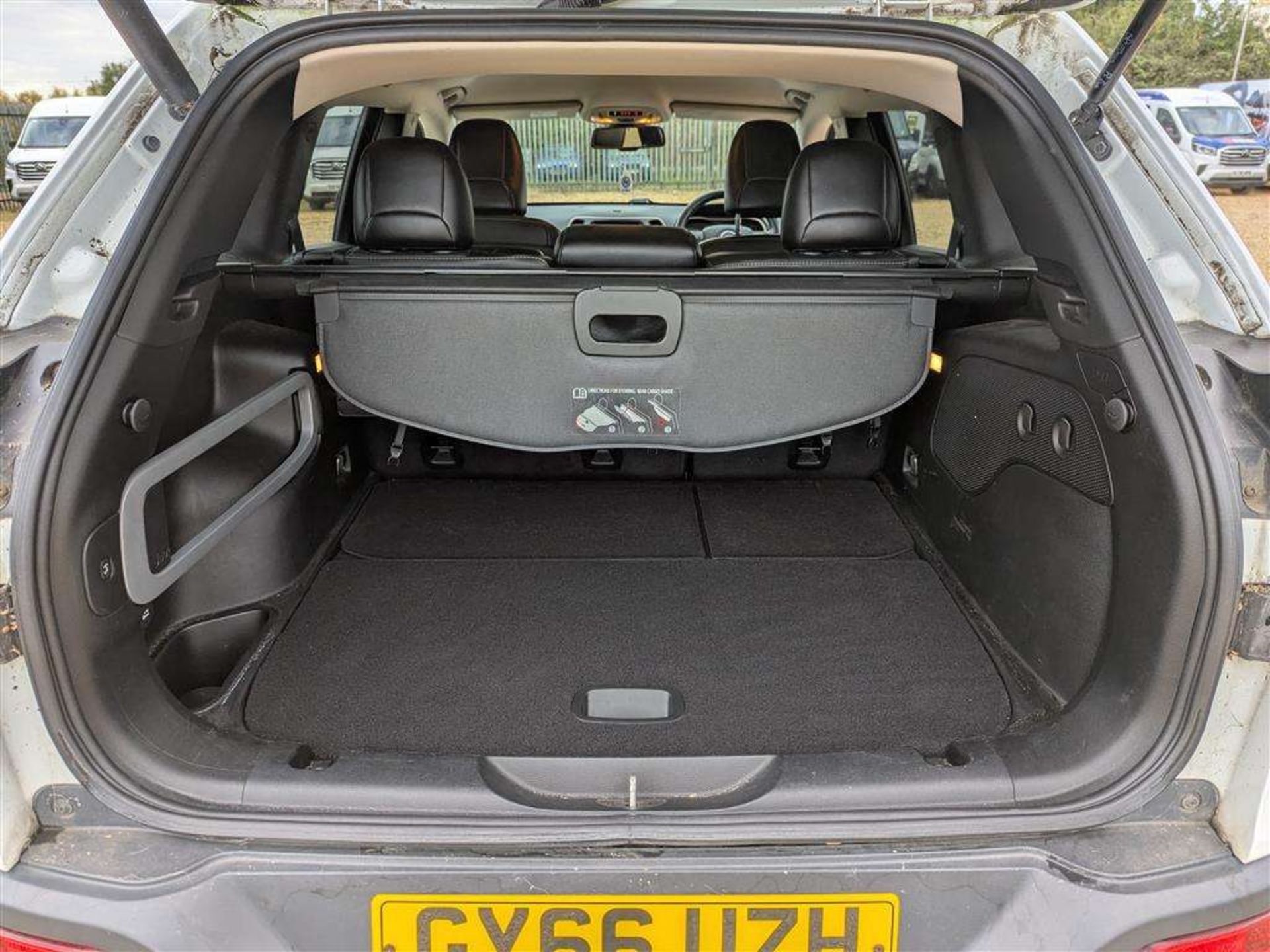 2016 JEEP CHEROKEE LIMITED M-JET II - Image 8 of 26