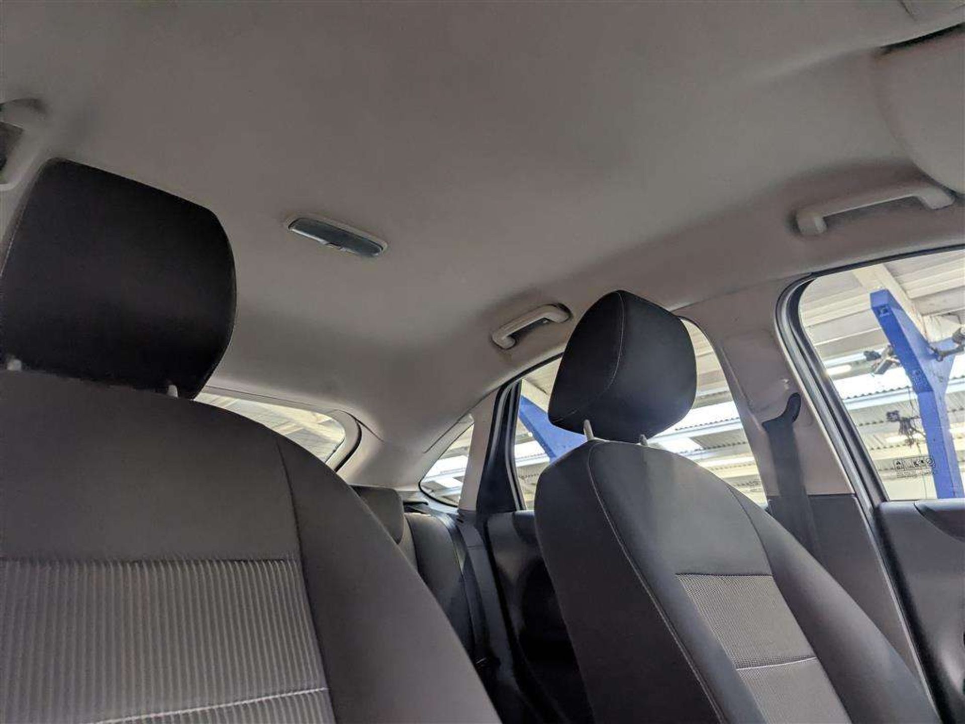 2011 FORD FOCUS SPORT AUTO - Image 14 of 29