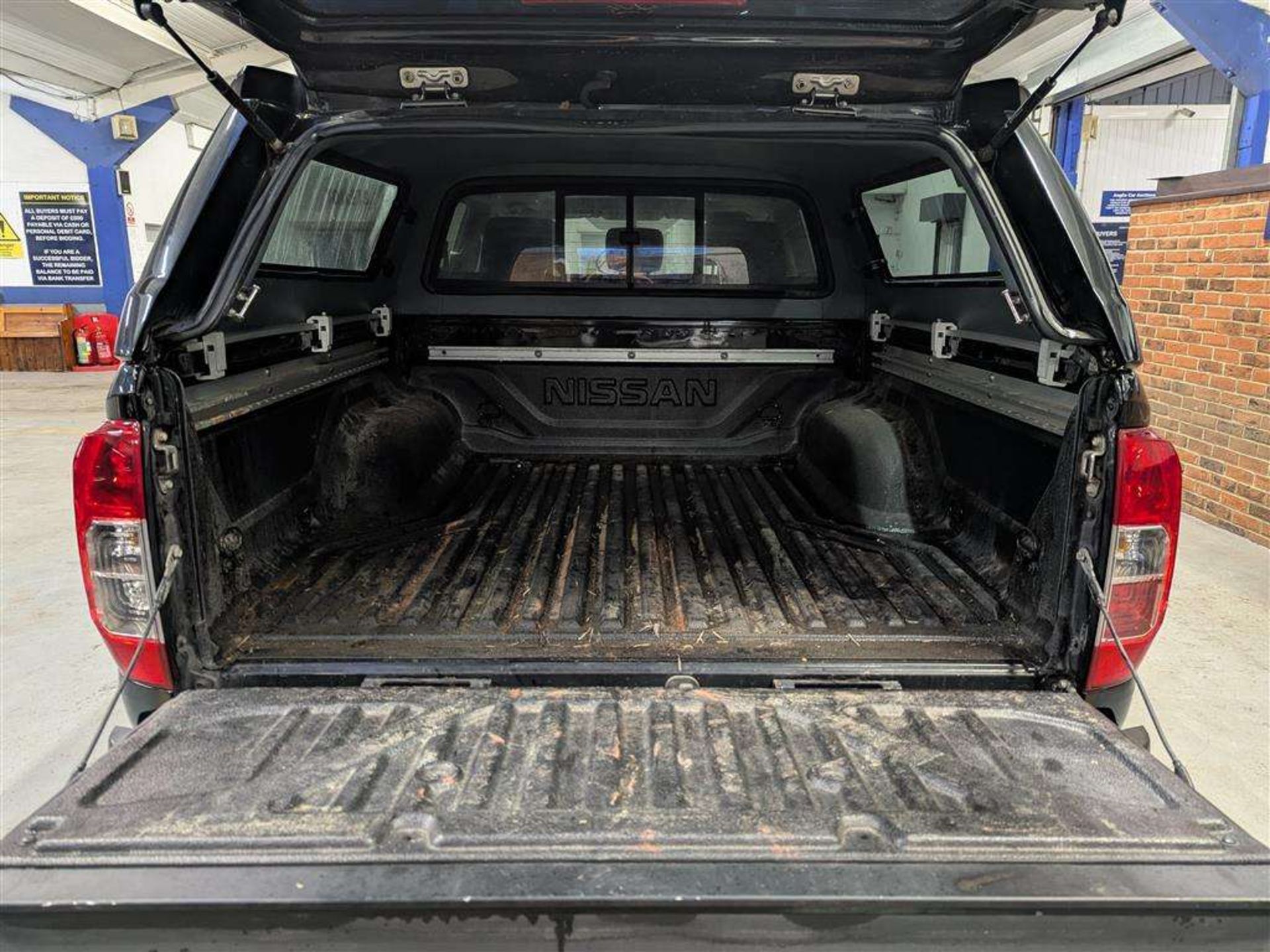 2019 NISSAN NAVARA N-GUARD DCI AUTO - Image 8 of 30