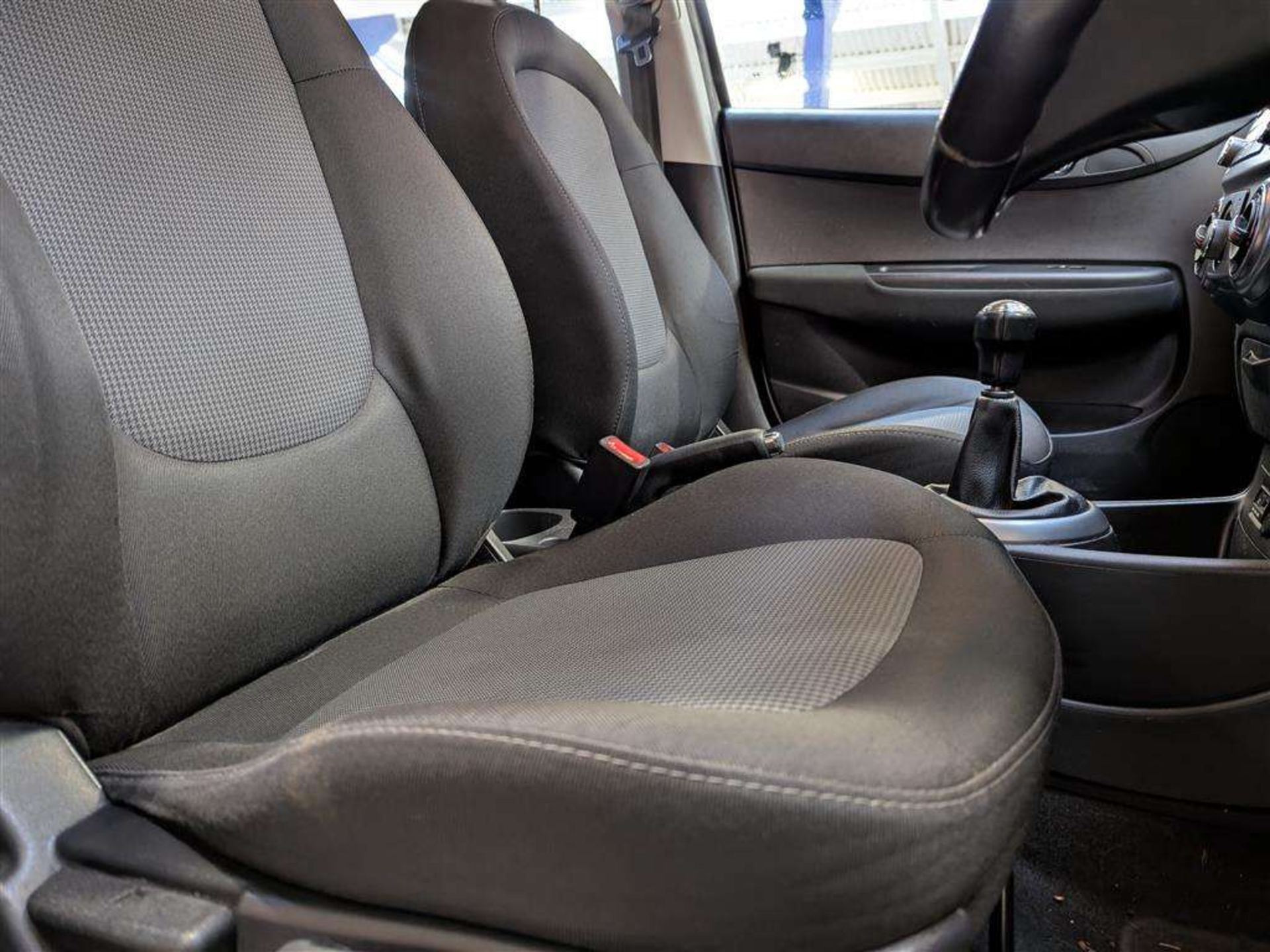 2014 HYUNDAI I20 ACTIVE - Image 11 of 30