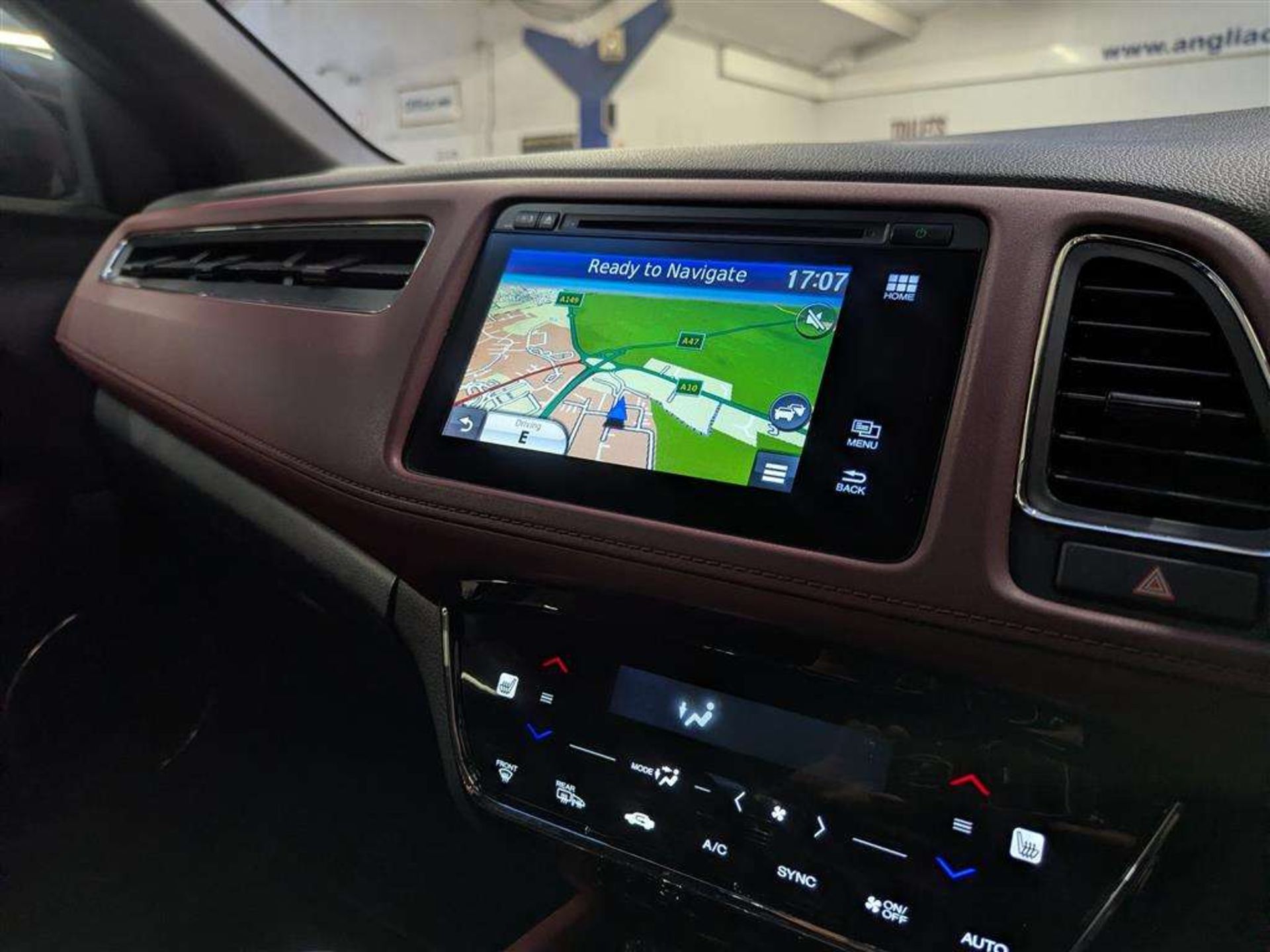 2019 HONDA HR-V SPORT I-VTEC - Image 22 of 29