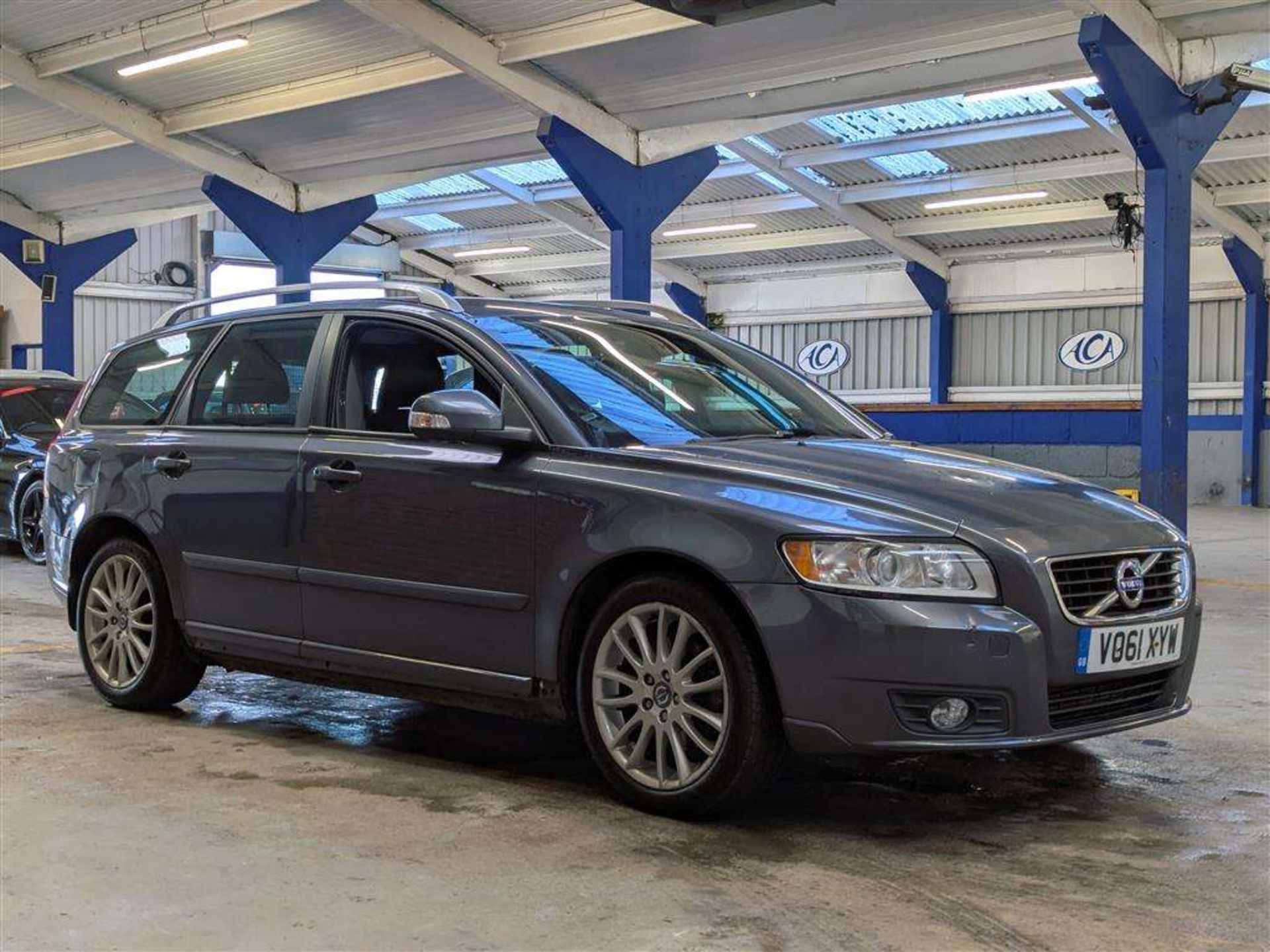 2011 VOLVO V50 SE LUX EDITION D3 - Image 5 of 29