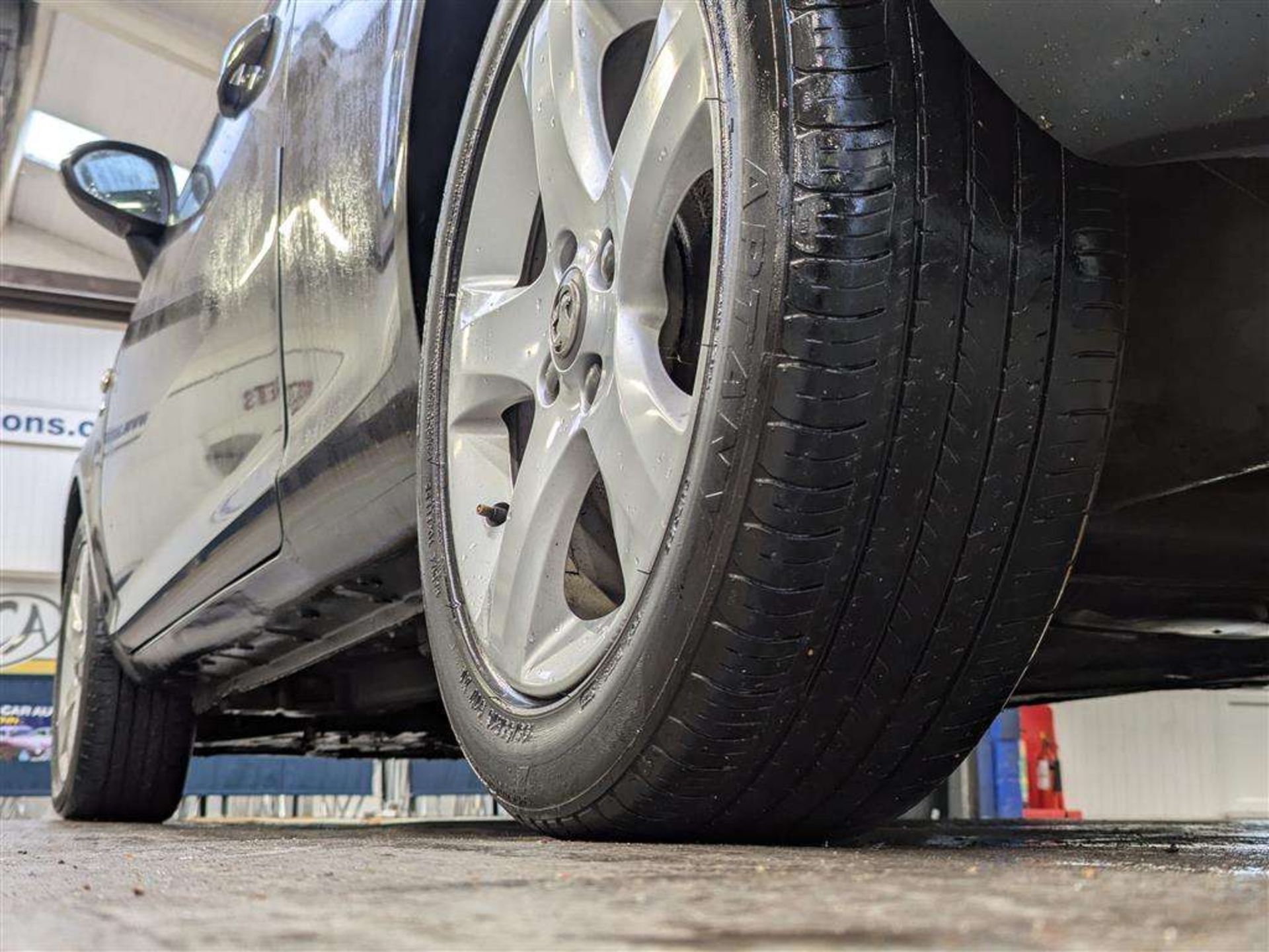 2011 VAUXHALL CORSA SXI - Image 16 of 29