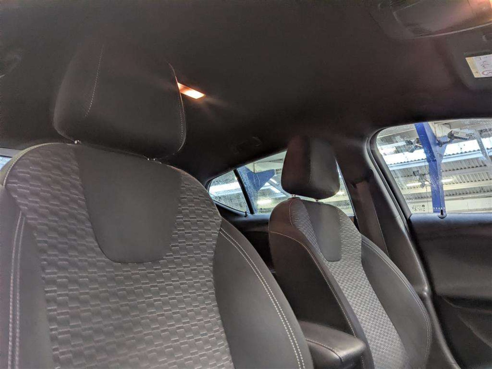 2017 VAUXHALL ASTRA SRI - Image 14 of 27