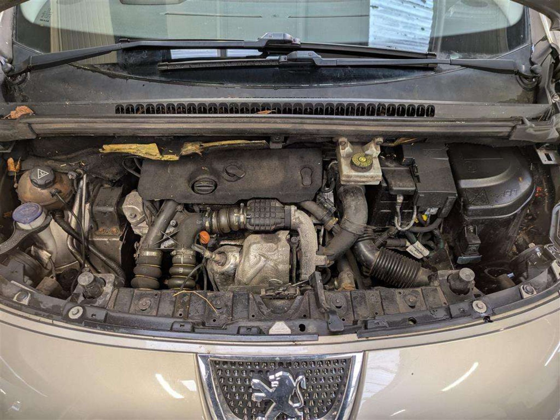 2011 PEUGEOT 3008 EXCLUSIVE HDI - Image 23 of 30