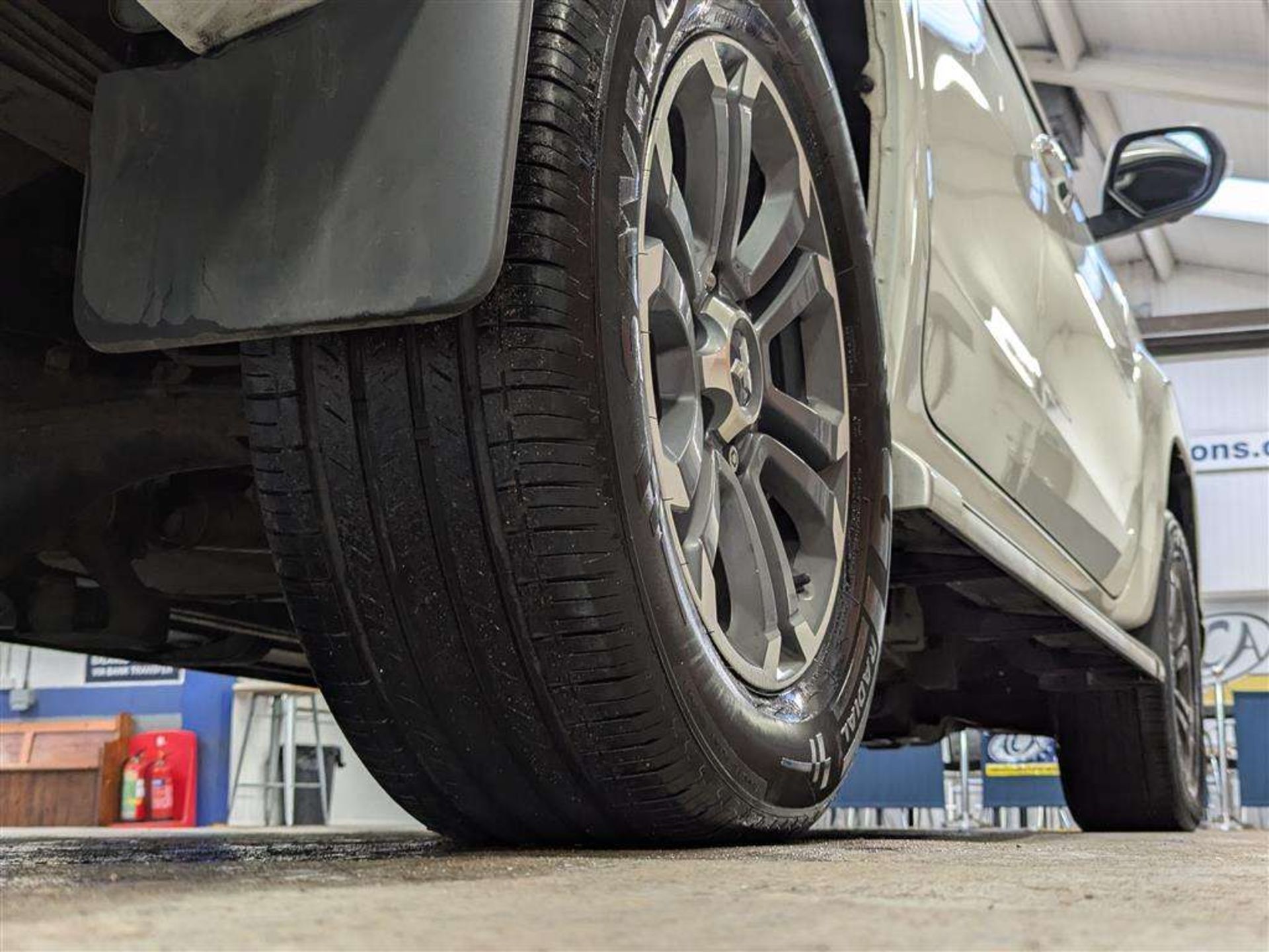 2019 MITSUBISHI L200 BARBARIAN X DI-D AUT - Image 14 of 30