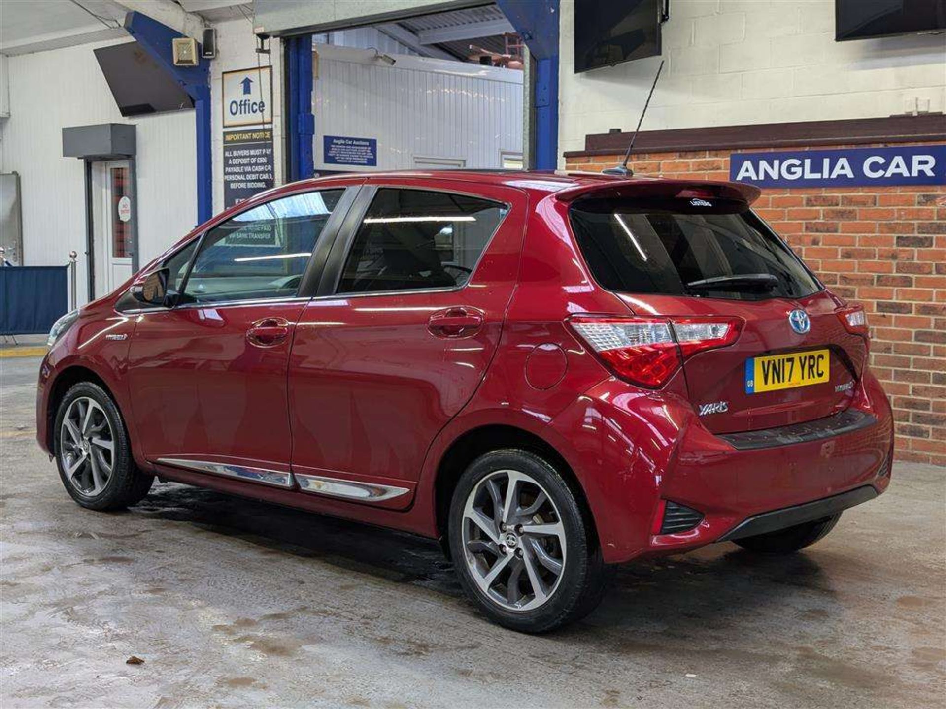 2017 TOYOTA YARIS EXCEL HYBRID VVT-I - Image 4 of 28