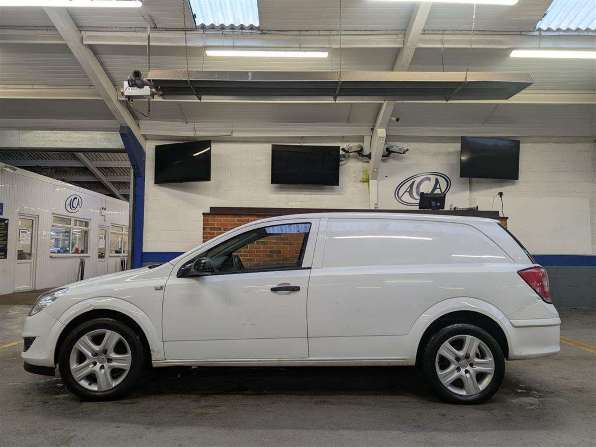 2013 VAUXHALL ASTRA CLUB ECOFLEX - Image 2 of 30