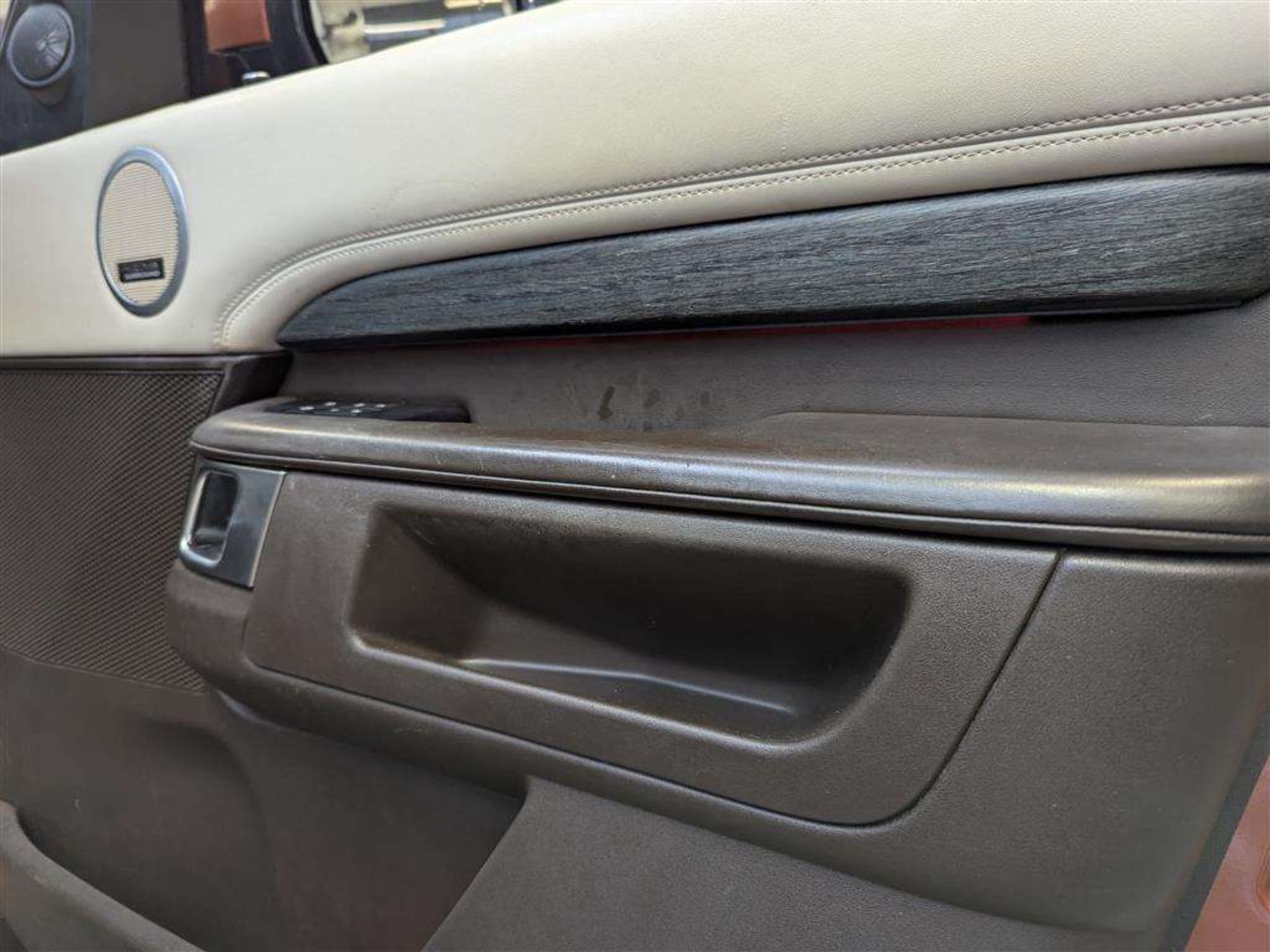 2016 LAND ROVER DISCOVERY LUXURY HSE TD6 - Image 36 of 46