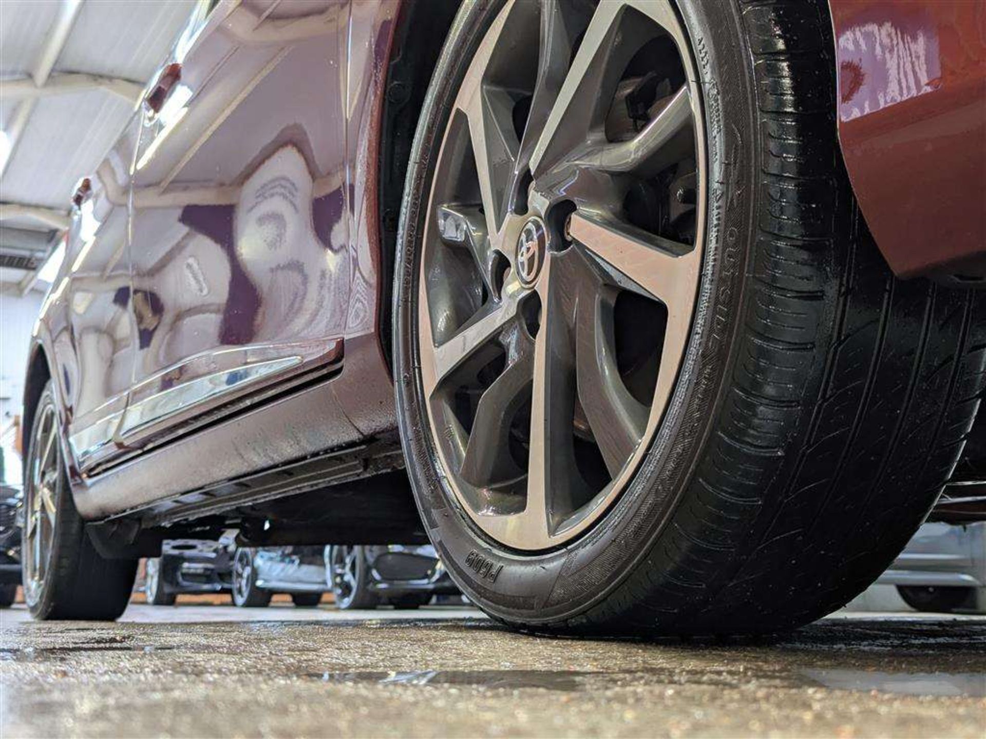 2017 TOYOTA YARIS EXCEL HYBRID VVT-I - Image 13 of 28