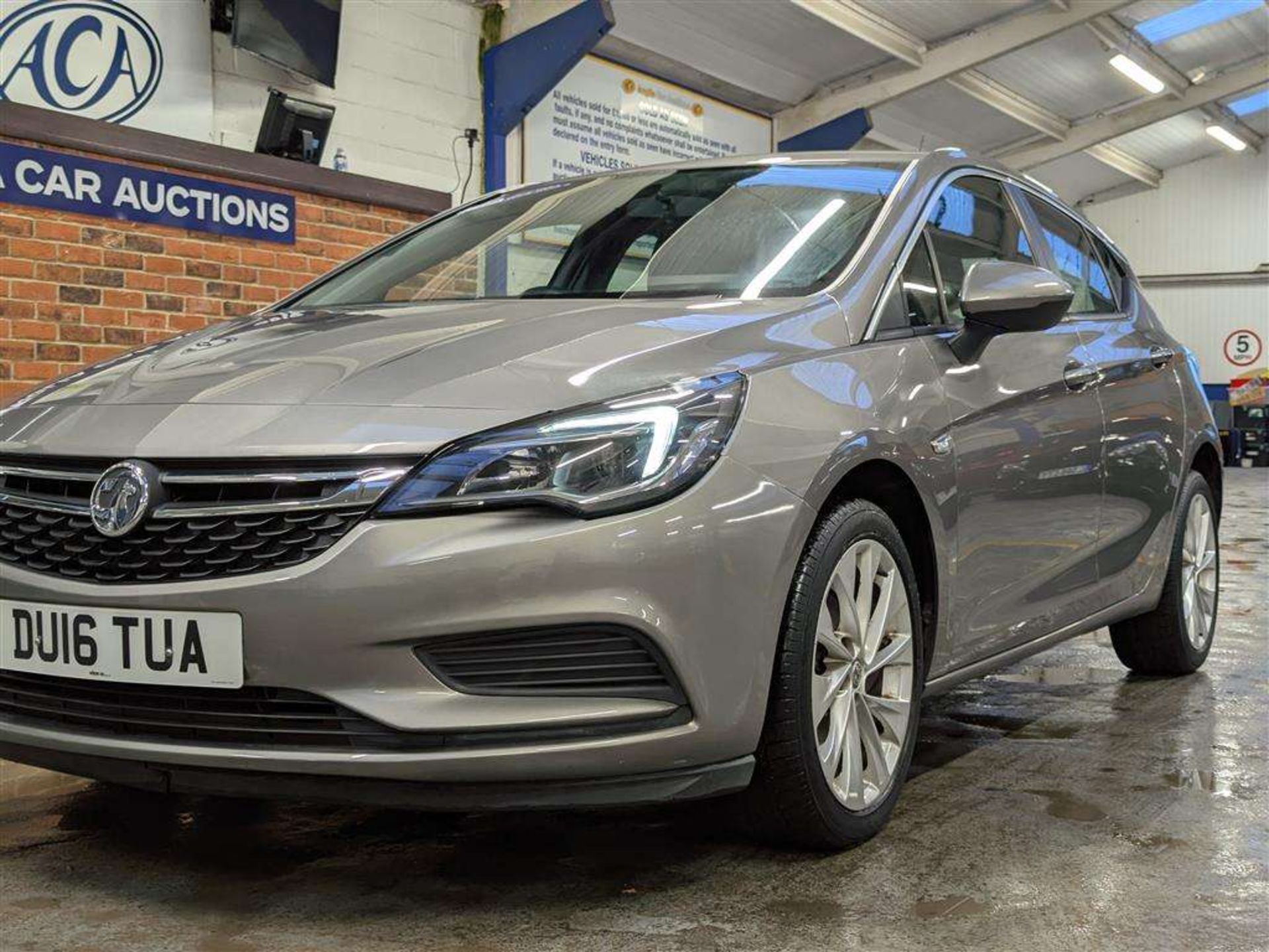2016 VAUXHALL ASTRA DESIGN - Image 14 of 28