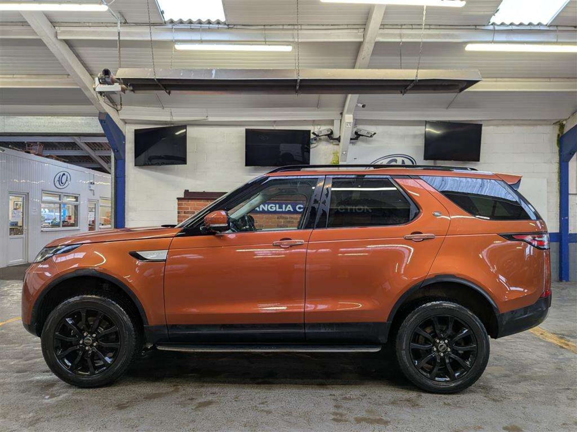 2016 LAND ROVER DISCOVERY LUXURY HSE TD6 - Image 18 of 46