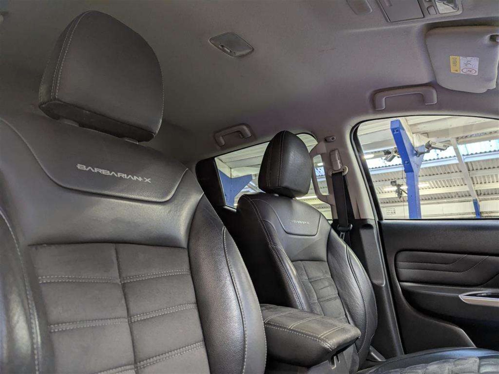 2019 MITSUBISHI L200 BARBARIAN X DI-D AUT - Image 15 of 30