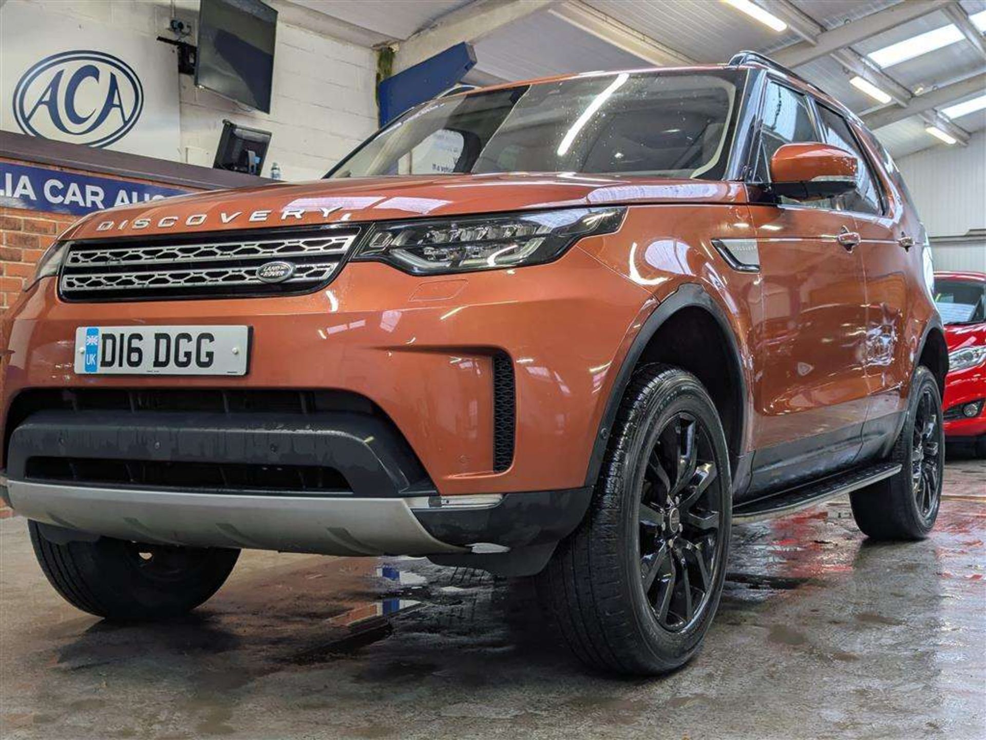 2016 LAND ROVER DISCOVERY LUXURY HSE TD6 - Image 28 of 46