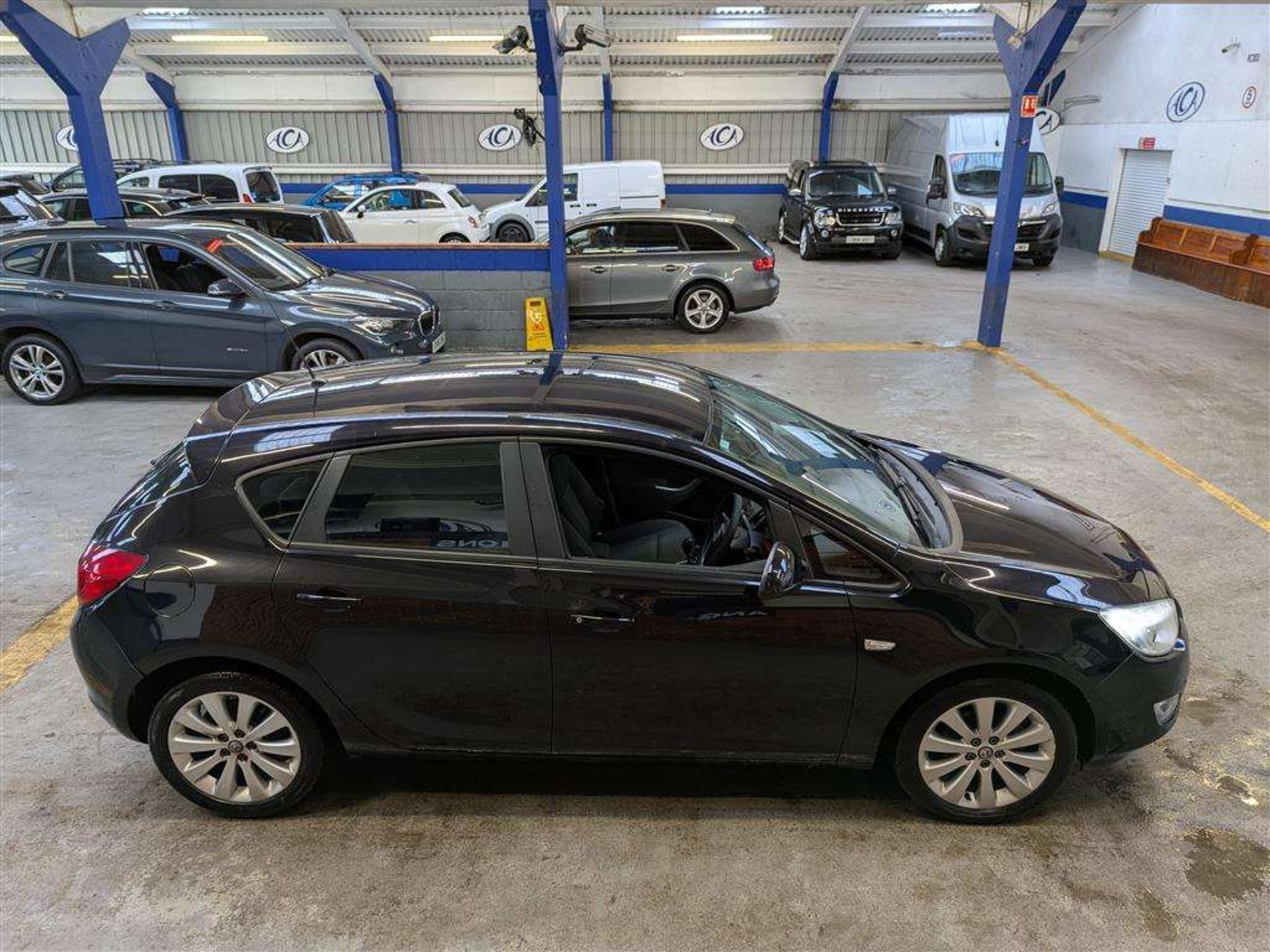 2010 VAUXHALL ASTRA EXCLUSIV 85 - Image 24 of 49