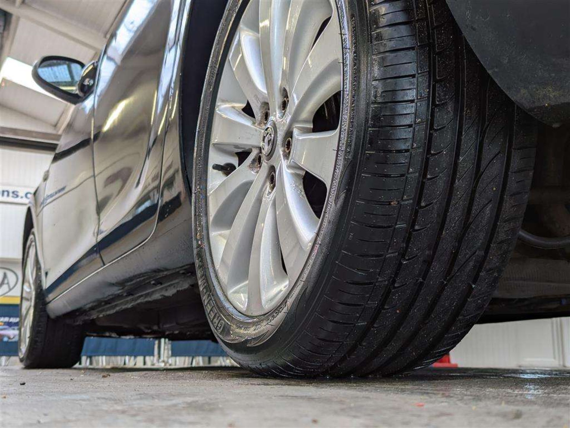 2010 VAUXHALL ASTRA EXCLUSIV 85 - Image 12 of 49