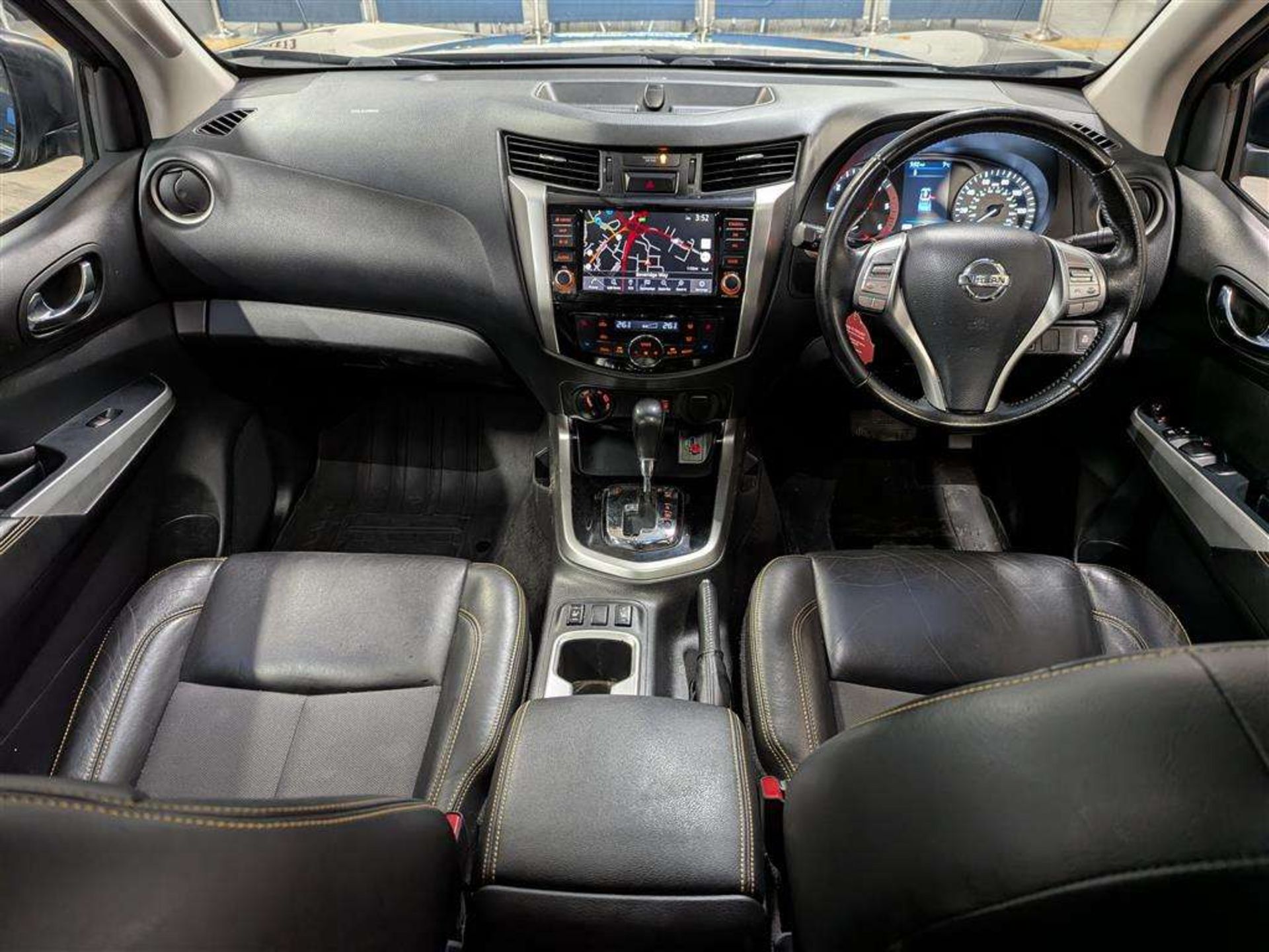 2019 NISSAN NAVARA N-GUARD DCI AUTO - Image 7 of 30