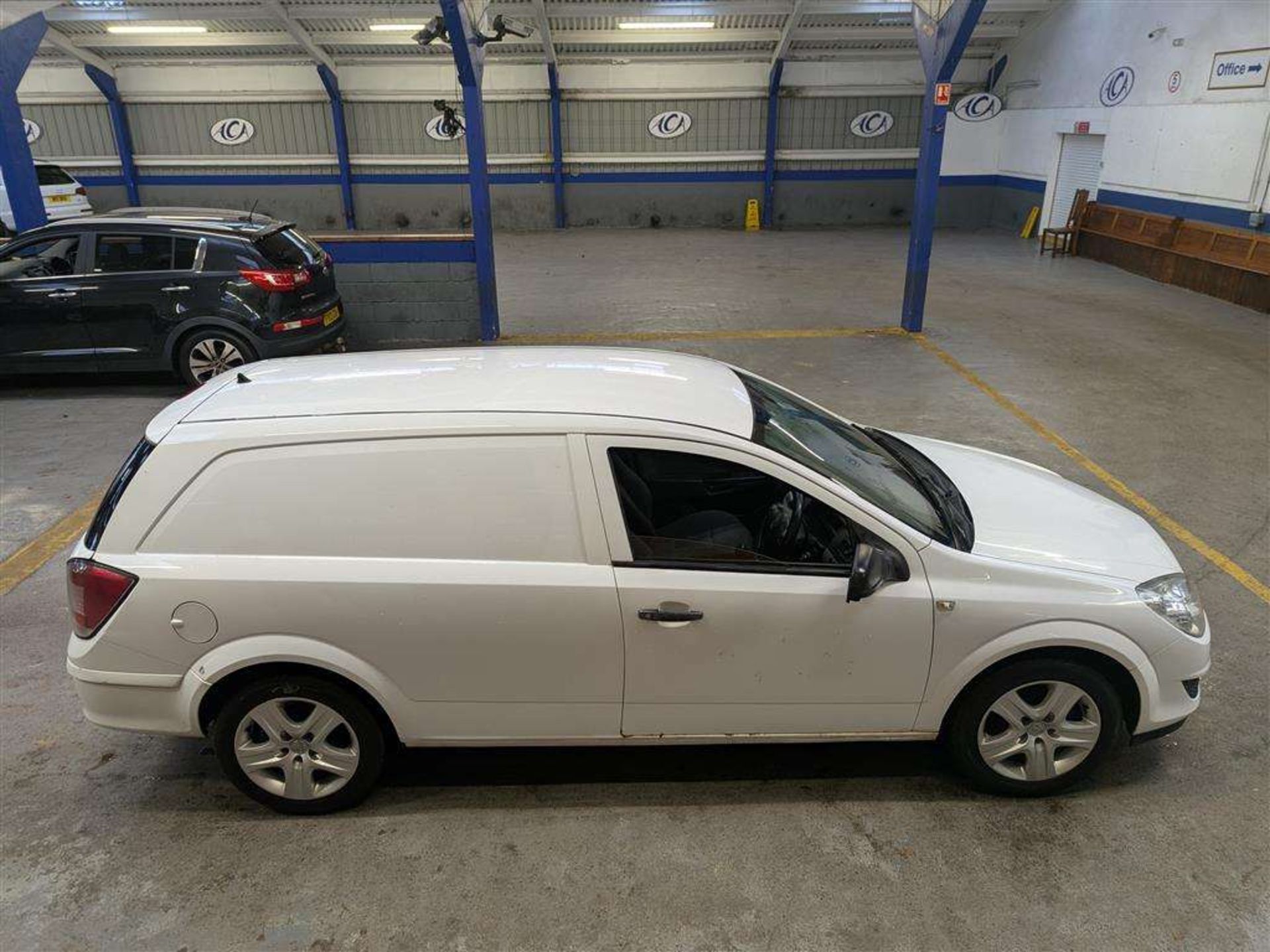 2013 VAUXHALL ASTRA CLUB ECOFLEX - Image 29 of 30