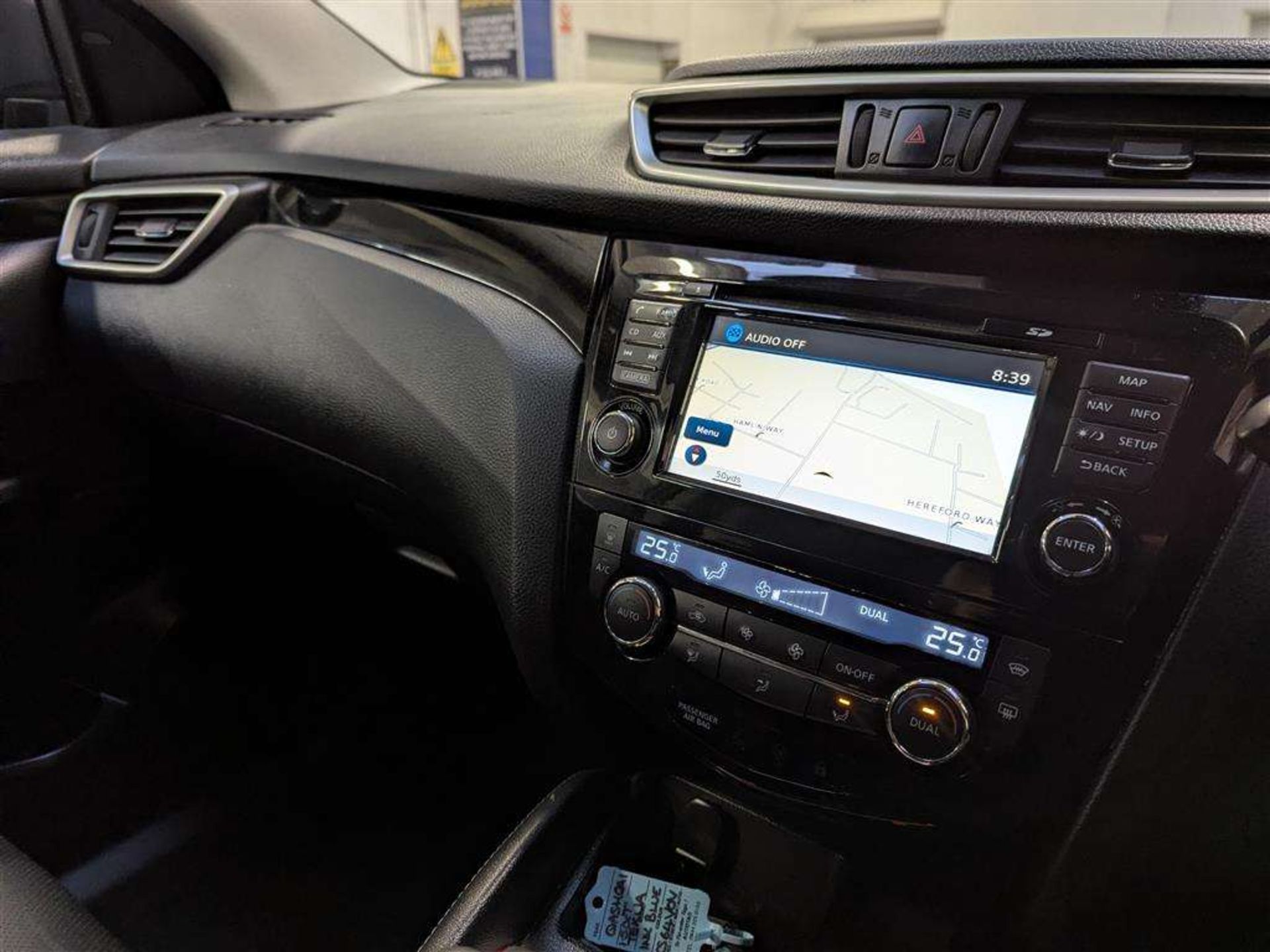 2014 NISSAN QASHQAI TEKNA DCI - Image 17 of 28