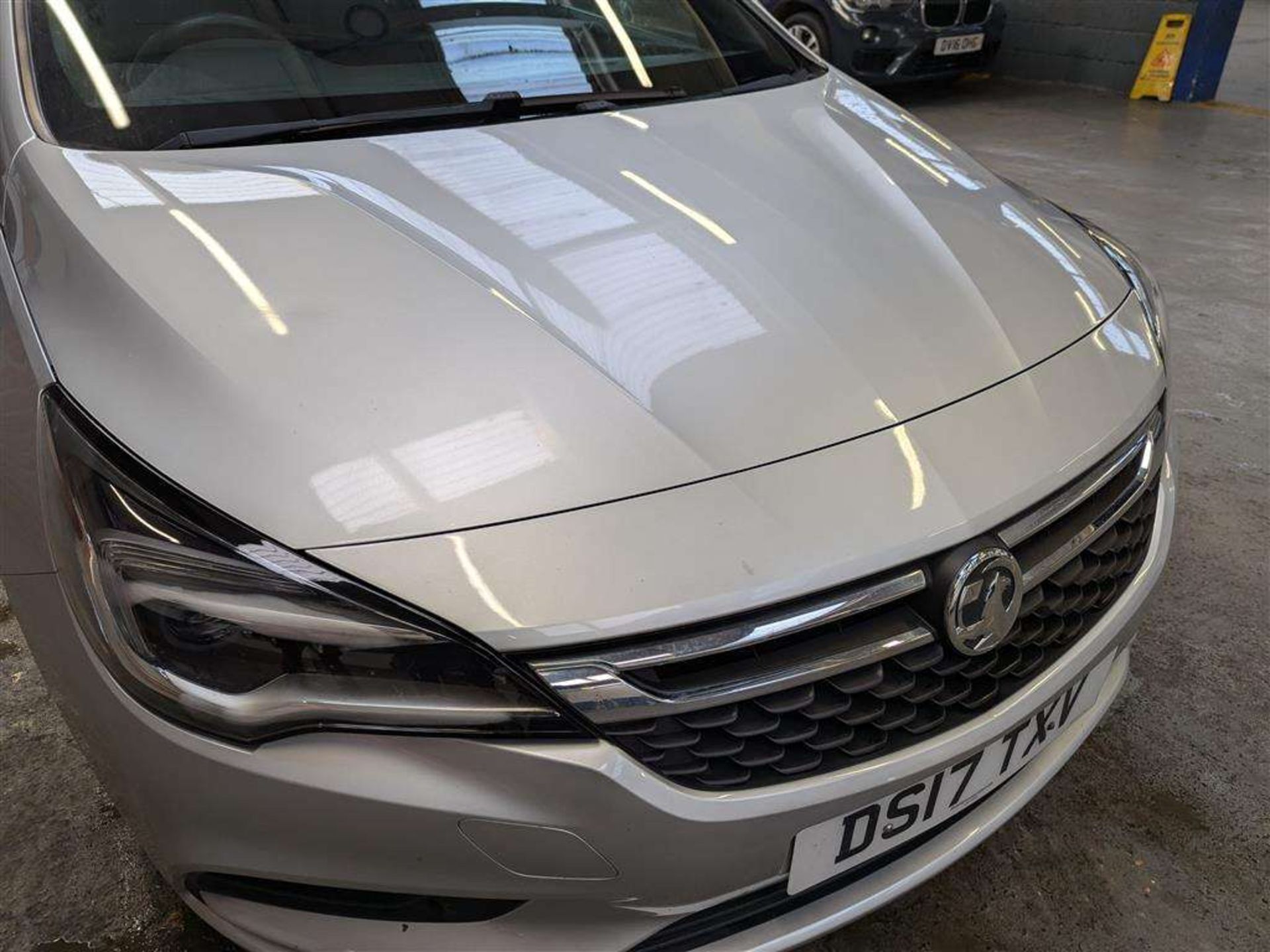 2017 VAUXHALL ASTRA SRI NAV TURBO - Image 24 of 28