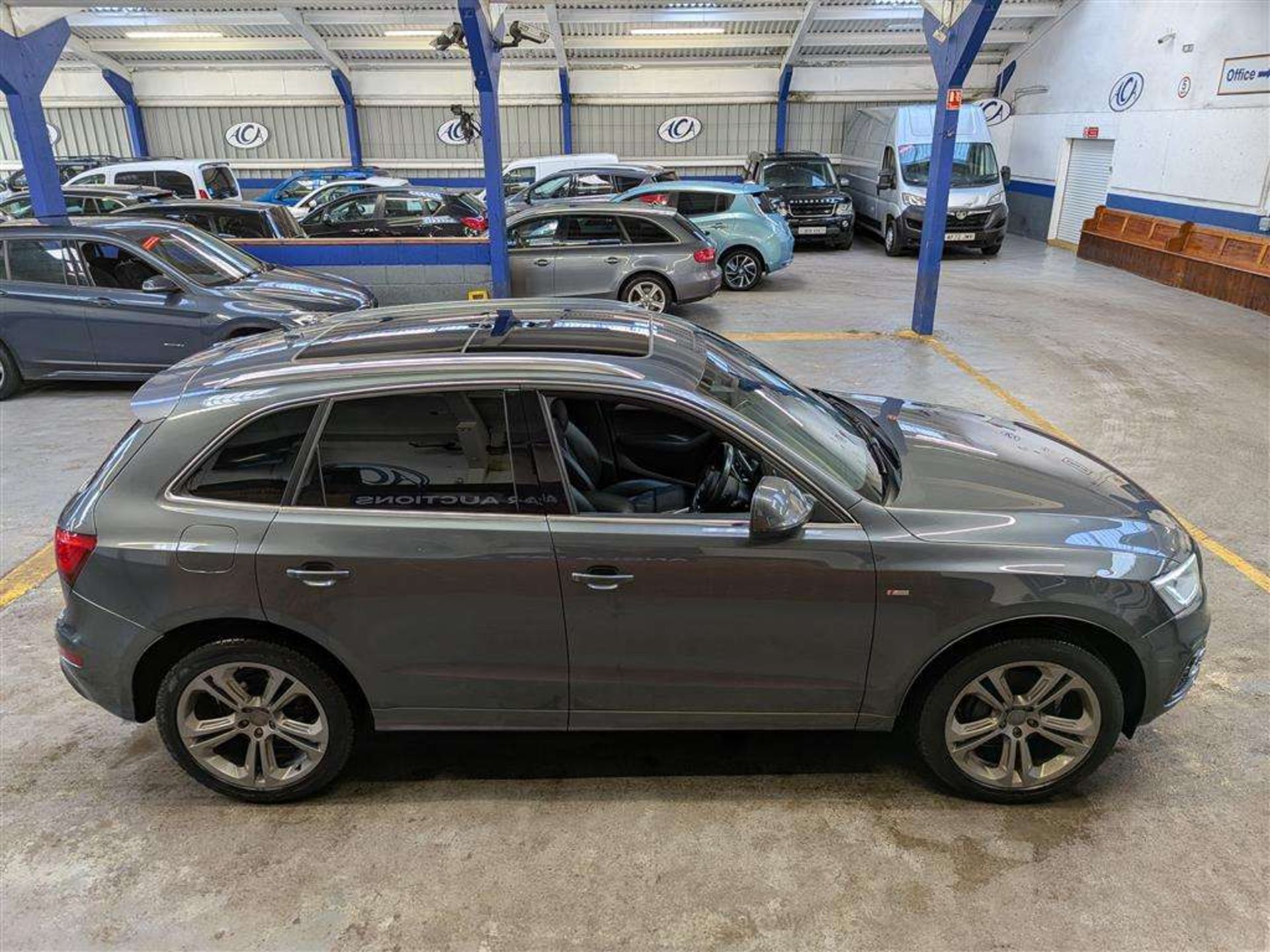 2013 AUDI Q5 S LINE PLUS TDI QUATTR - Image 29 of 30