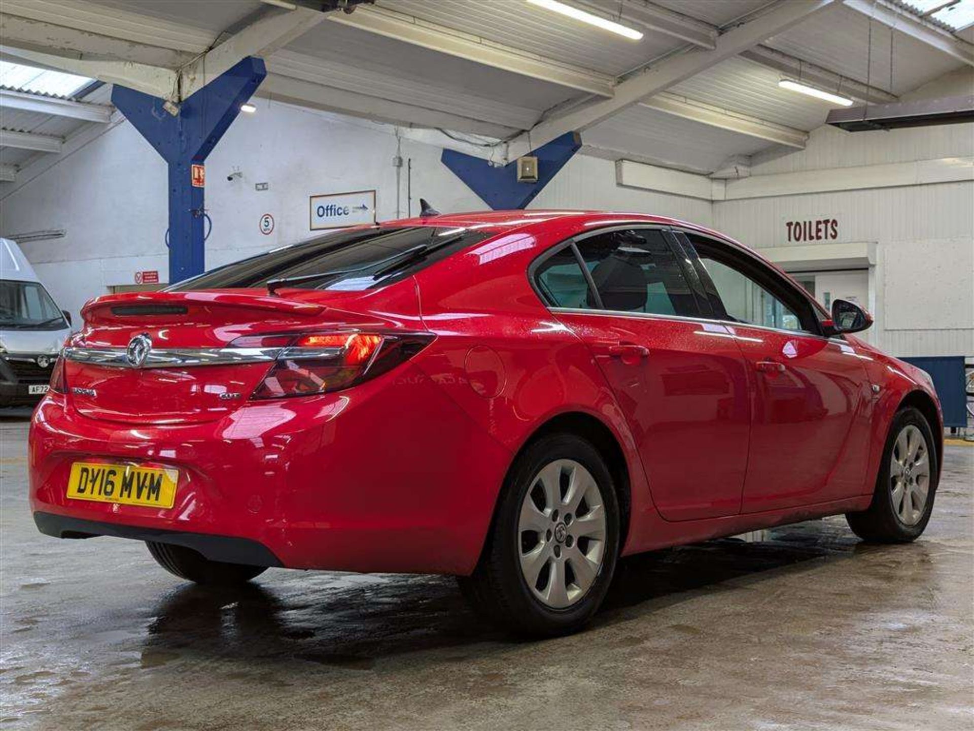 2016 VAUXHALL INSIGNIA SRI NAV CDTI AUT - Image 6 of 30