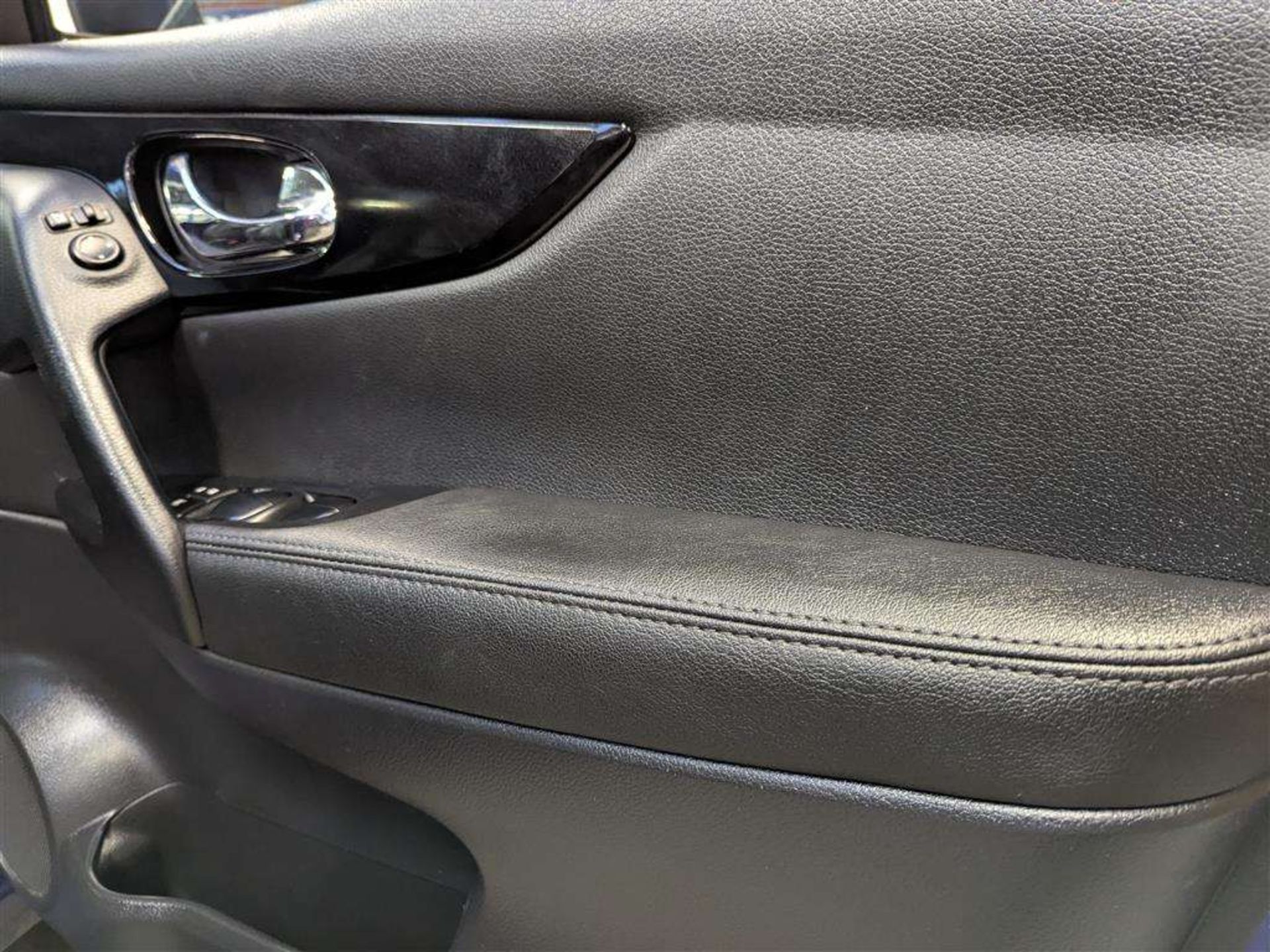 2014 NISSAN QASHQAI TEKNA DCI - Image 18 of 28