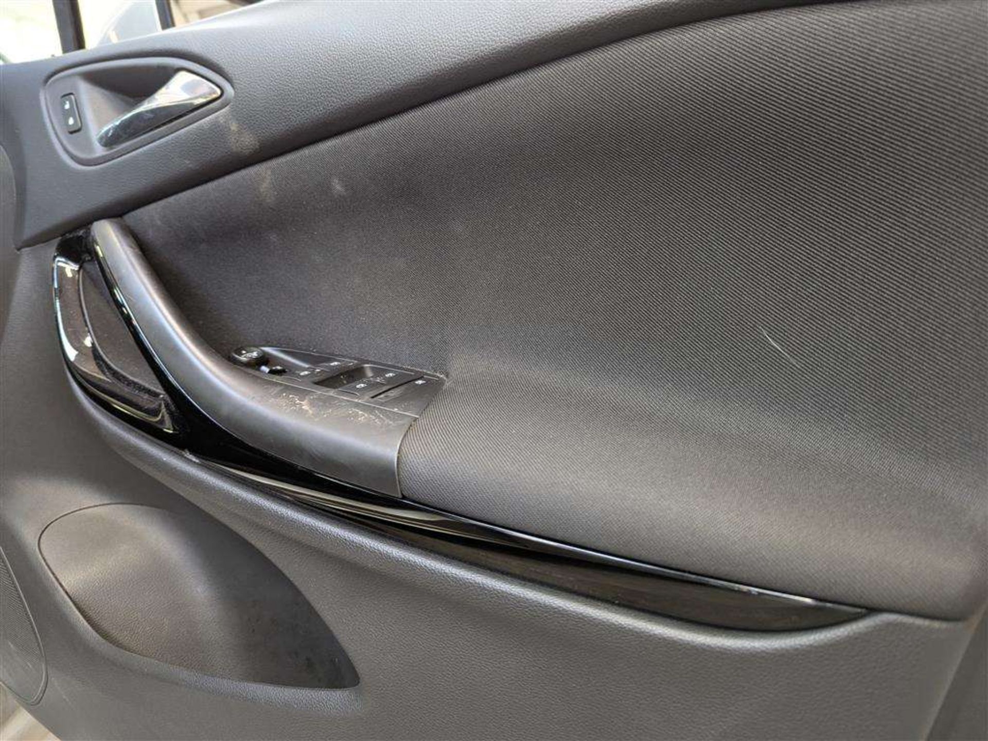 2017 VAUXHALL ASTRA SRI NAV TURBO - Image 17 of 28